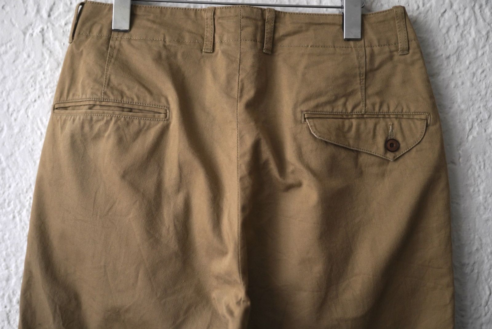 チノトラウザーズパンツ / Anachronorm(アナクロノーム) - メルカリ