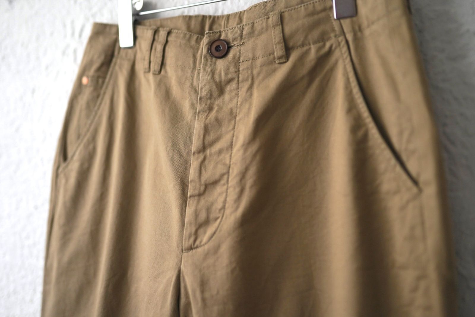 チノトラウザーズパンツ / Anachronorm(アナクロノーム) - メルカリ