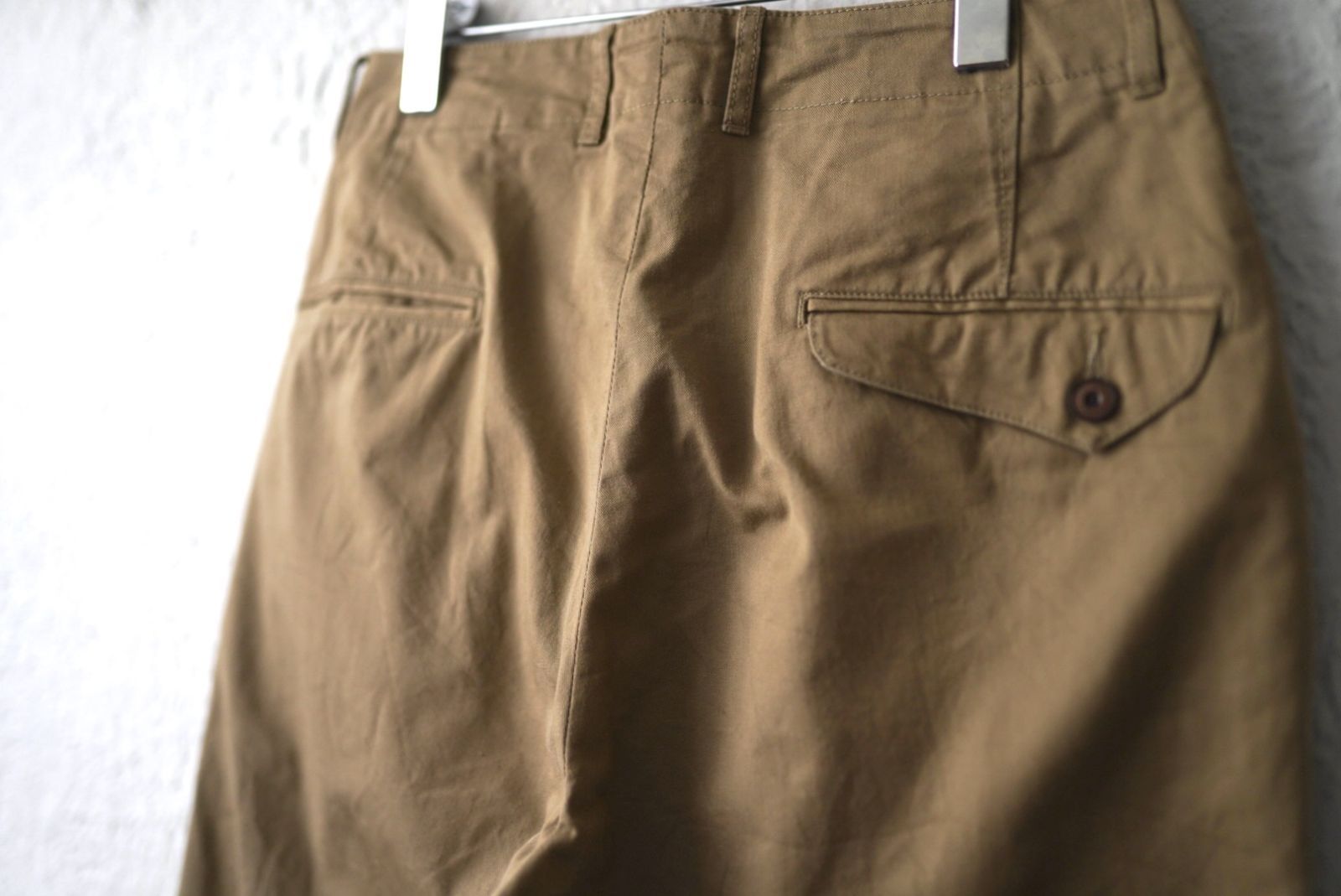 チノトラウザーズパンツ / Anachronorm(アナクロノーム) - メルカリ