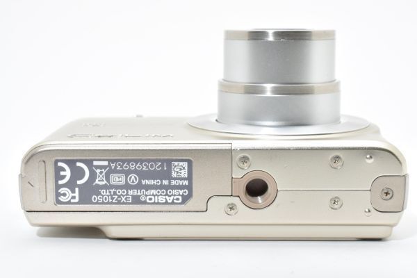 ☆美品☆ Casio カシオ EXILIM EX-Z1050 コンパクトデジタルカメラ