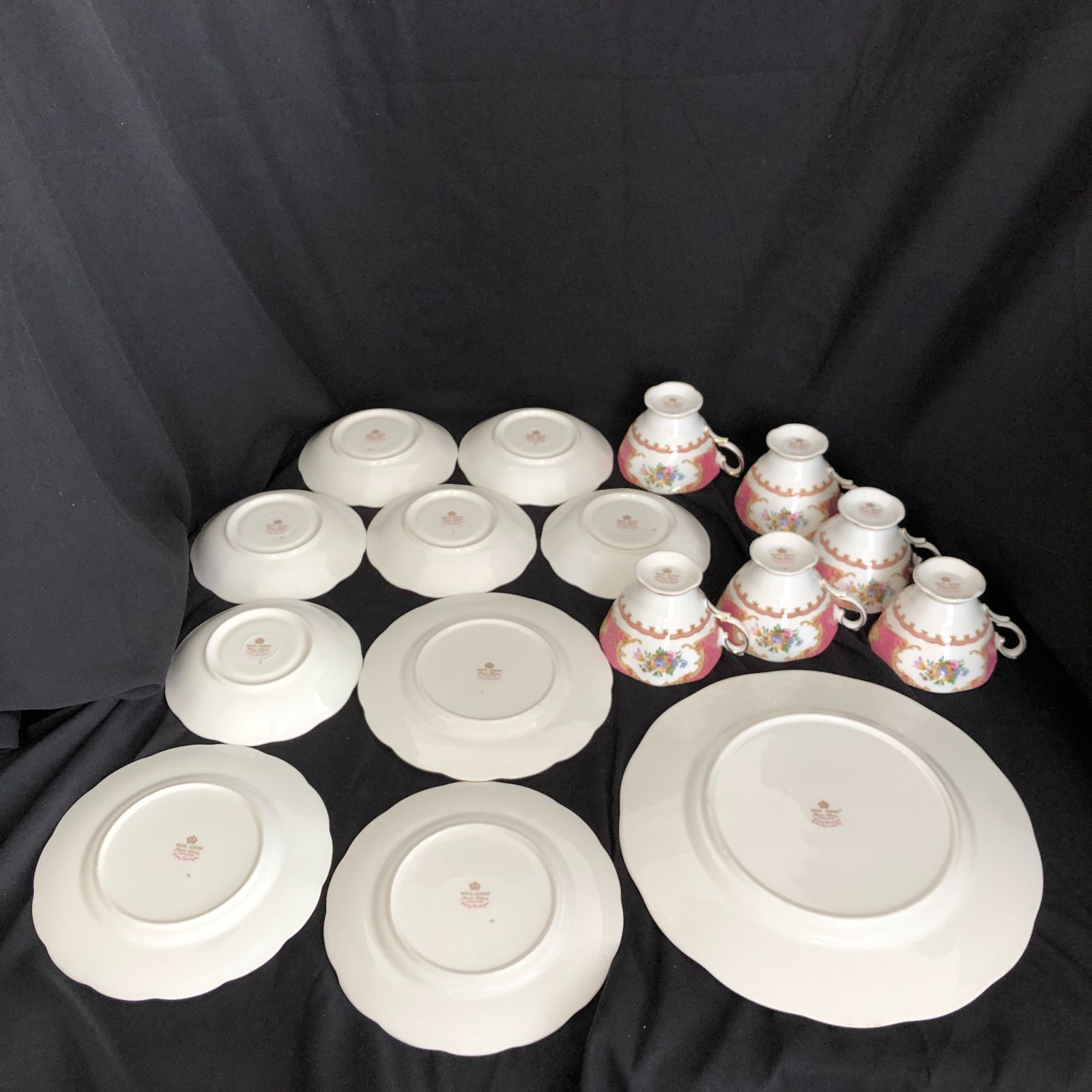 Royal Albert ロイヤルアルバート 食器セット レディカーライル 花