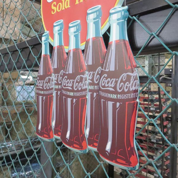 ダイカット エンボス メタルサイン COCA-COLA ICE COLD SOLD HERE