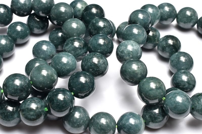 グアテマラ産◇希少マンサーノ翡翠 青翡翠(ブルージェダイト) 11.5mm