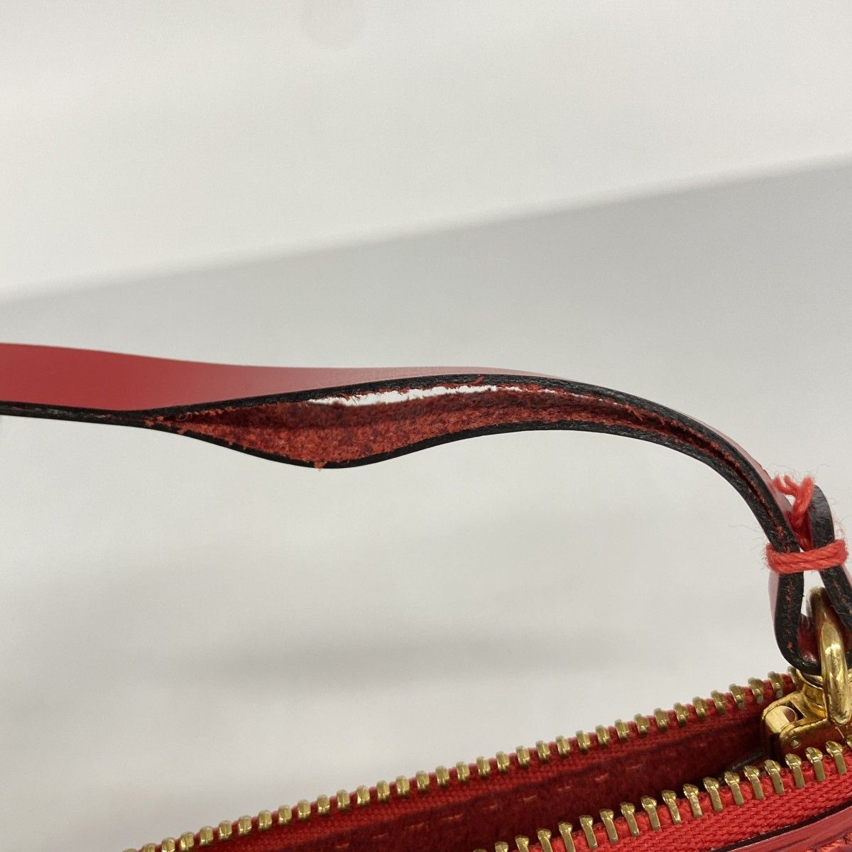 6ae6056-k】ルイヴィトン ポーチ エピ ポシェットアクセソワール