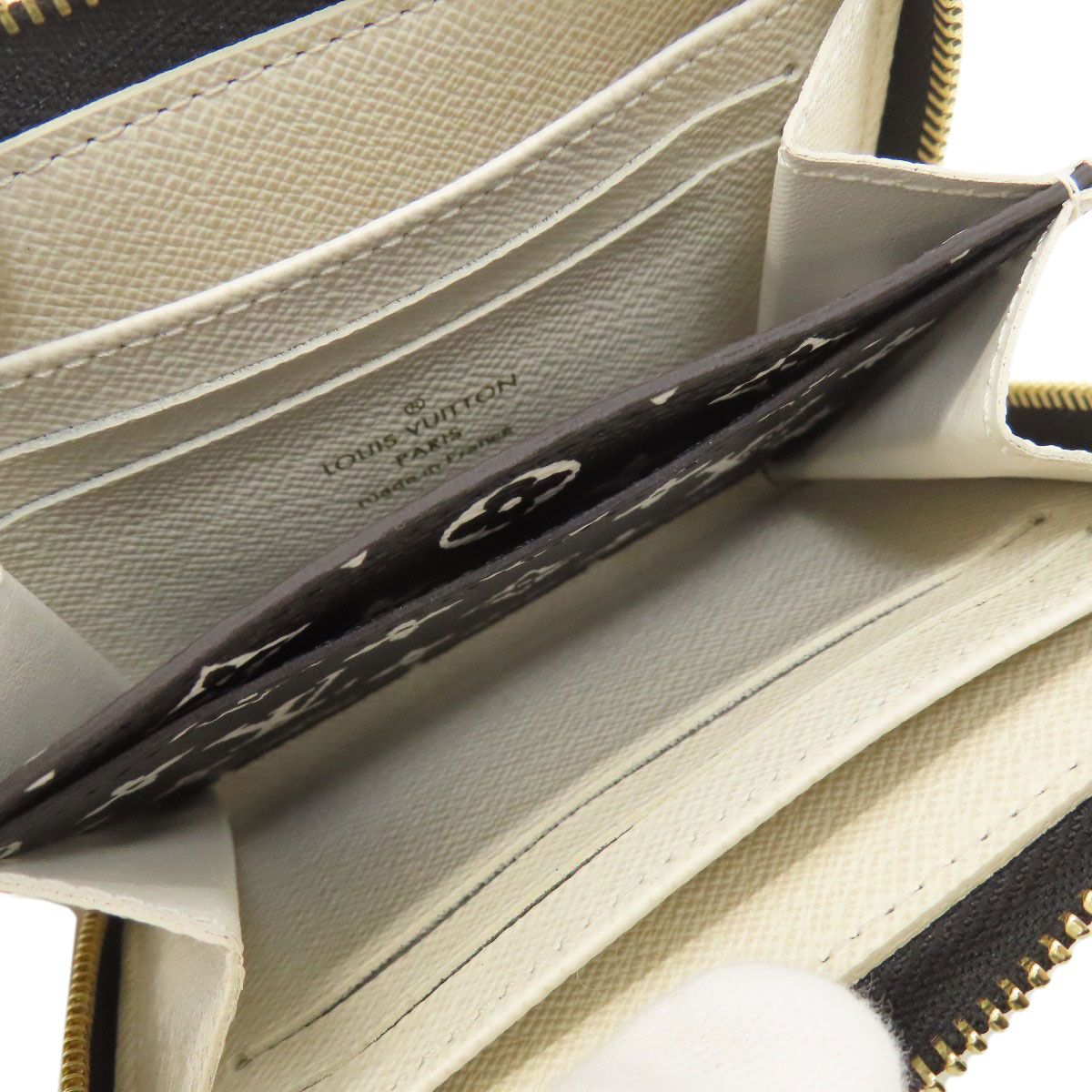 LOUIS VUITTON ルイヴィトン M67879 ジッピー・コインパース コイン