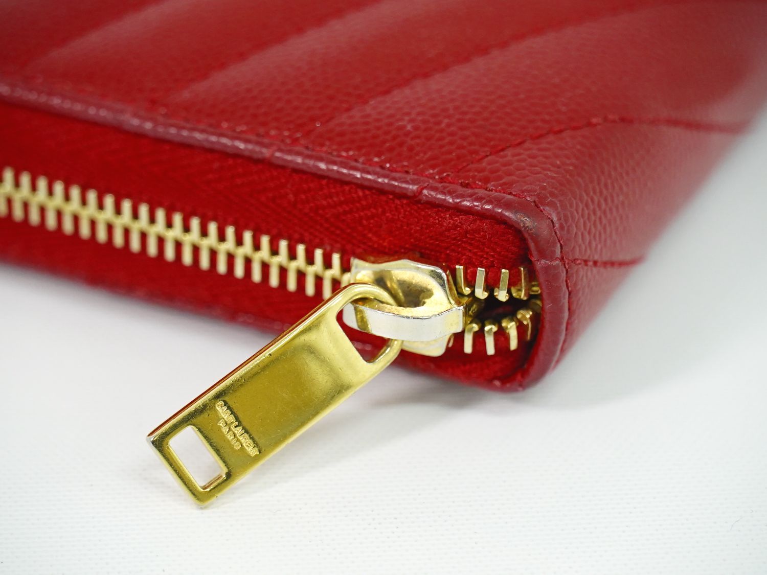 本物 サンローラン SAINT LAURENT YSL ロゴ カサンドラ キャビアスキン