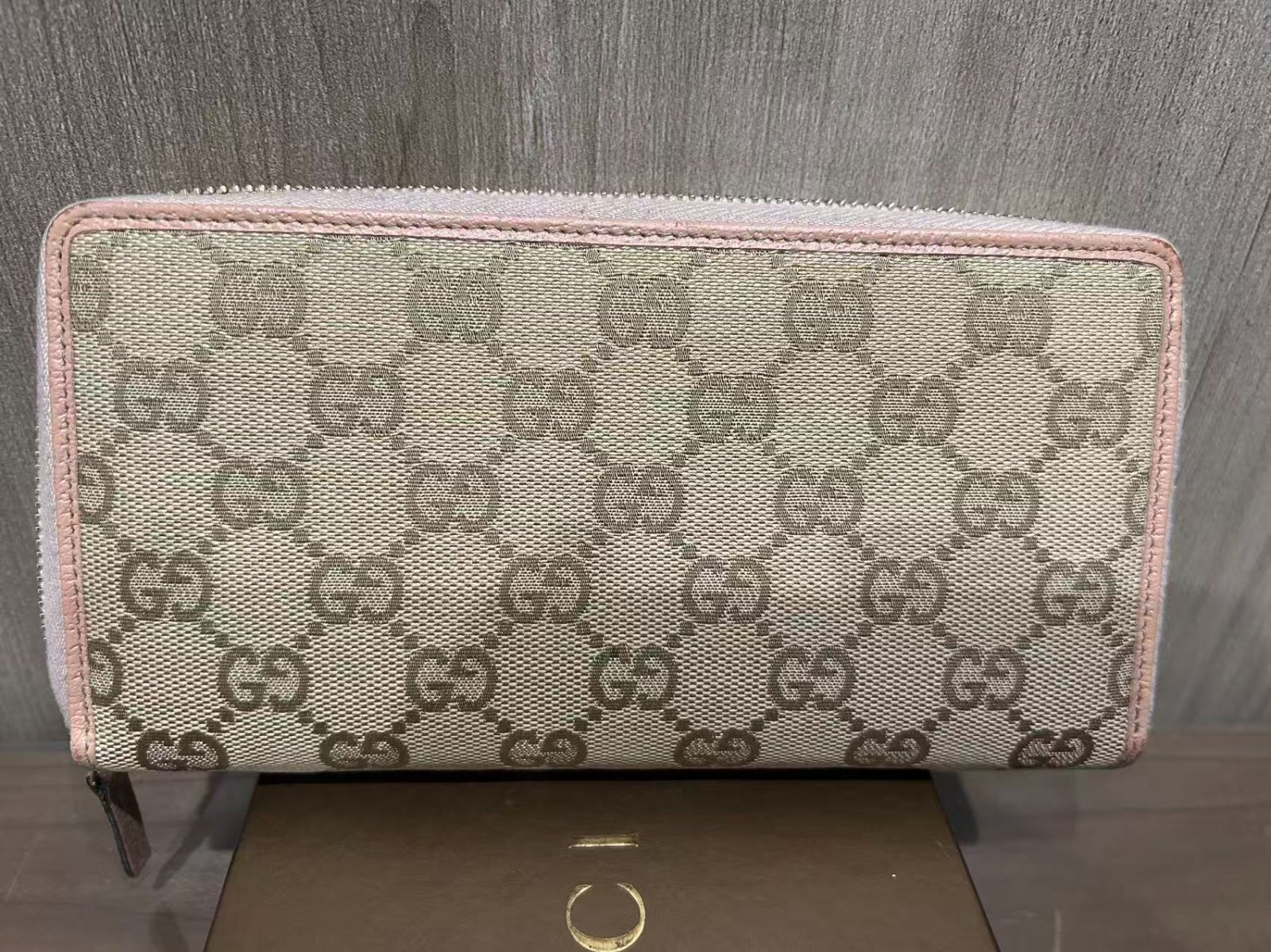 中古美品正規品 GUCCI GGパターン 長財布 ベージュ/ピンク - メルカリ