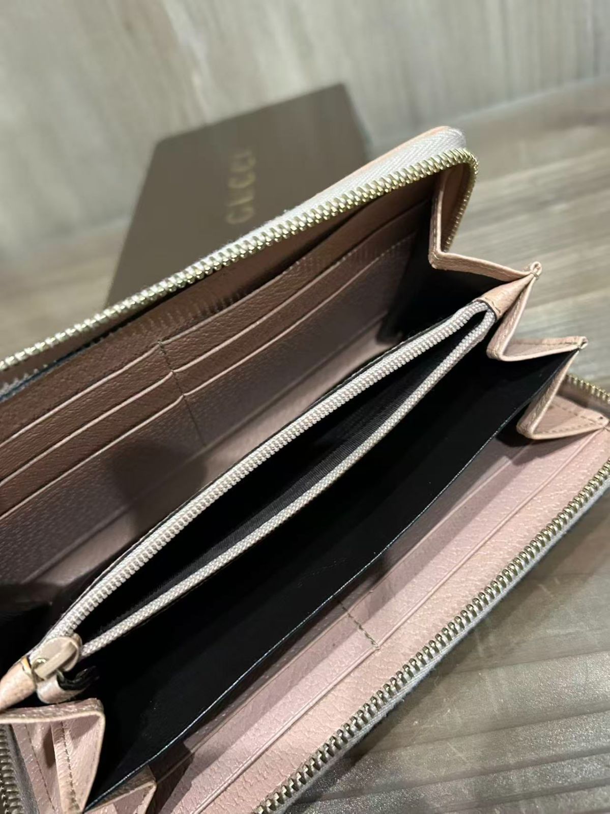 中古美品正規品 GUCCI GGパターン 長財布 ベージュ/ピンク - メルカリ