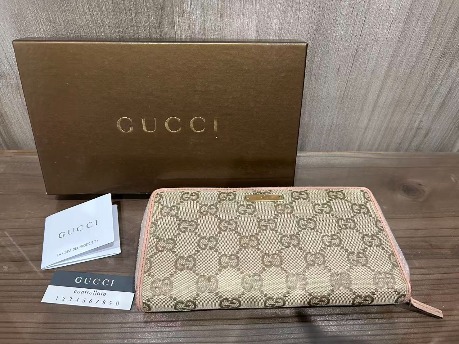GUCCI GGパターン 長財布 ベージュ 中古美品正規品 GUCCI GGパターン 長財布 ベージュ/ピンク - メルカリ