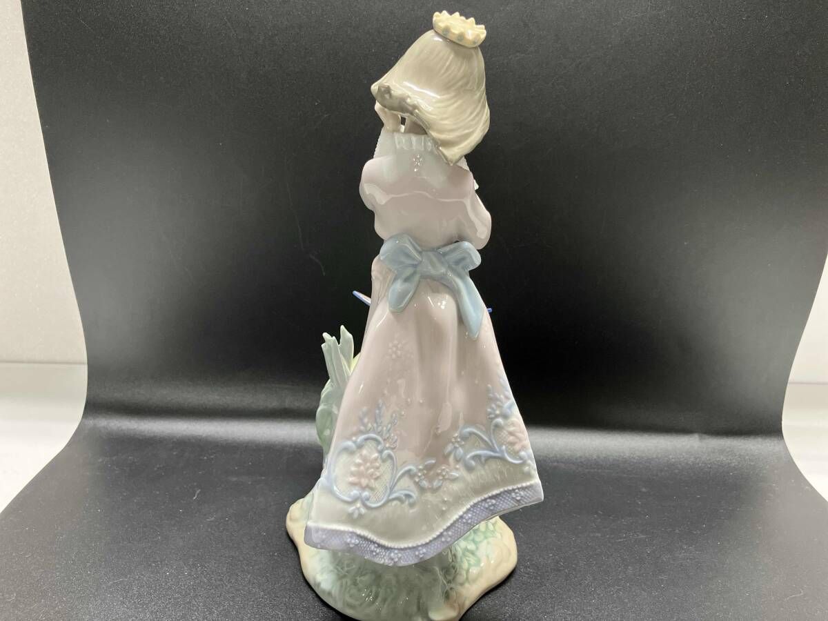 LLADRO フィギュリン 5716 Land of The Giants 「巨人の惑星」 女の子