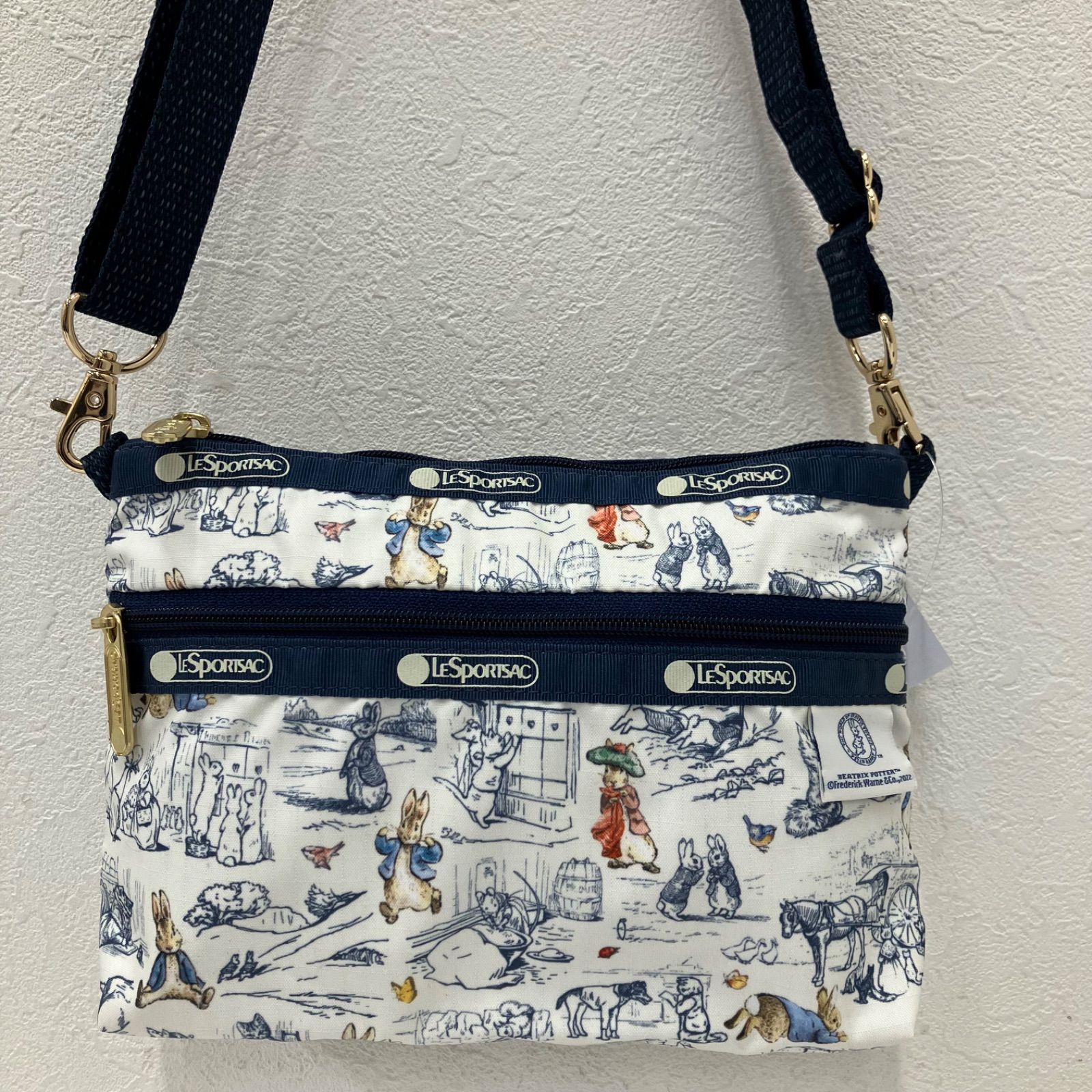 レスポートサック ピーターラビット ショルダーバッグ ブルー レスポートサック ピーターラビット Deluxe Everyday Bag HOLIDAY F