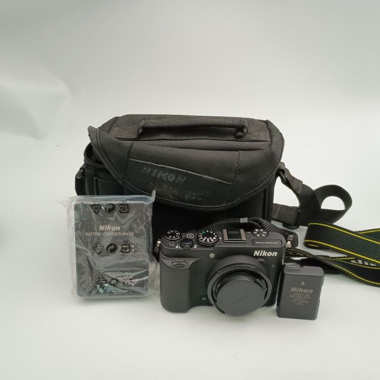 Nikon COOLPIX P7700 Black コンパクトデジタルカメラ - メルカリ