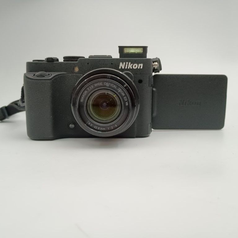 Nikon COOLPIX P7700 Black コンパクトデジタルカメラ - メルカリ