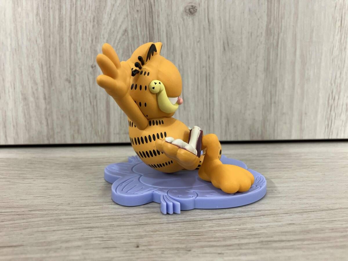 Mighty JaxxのXXRAY PLUSシリーズ ガーフィールド」フィギュア - メルカリ