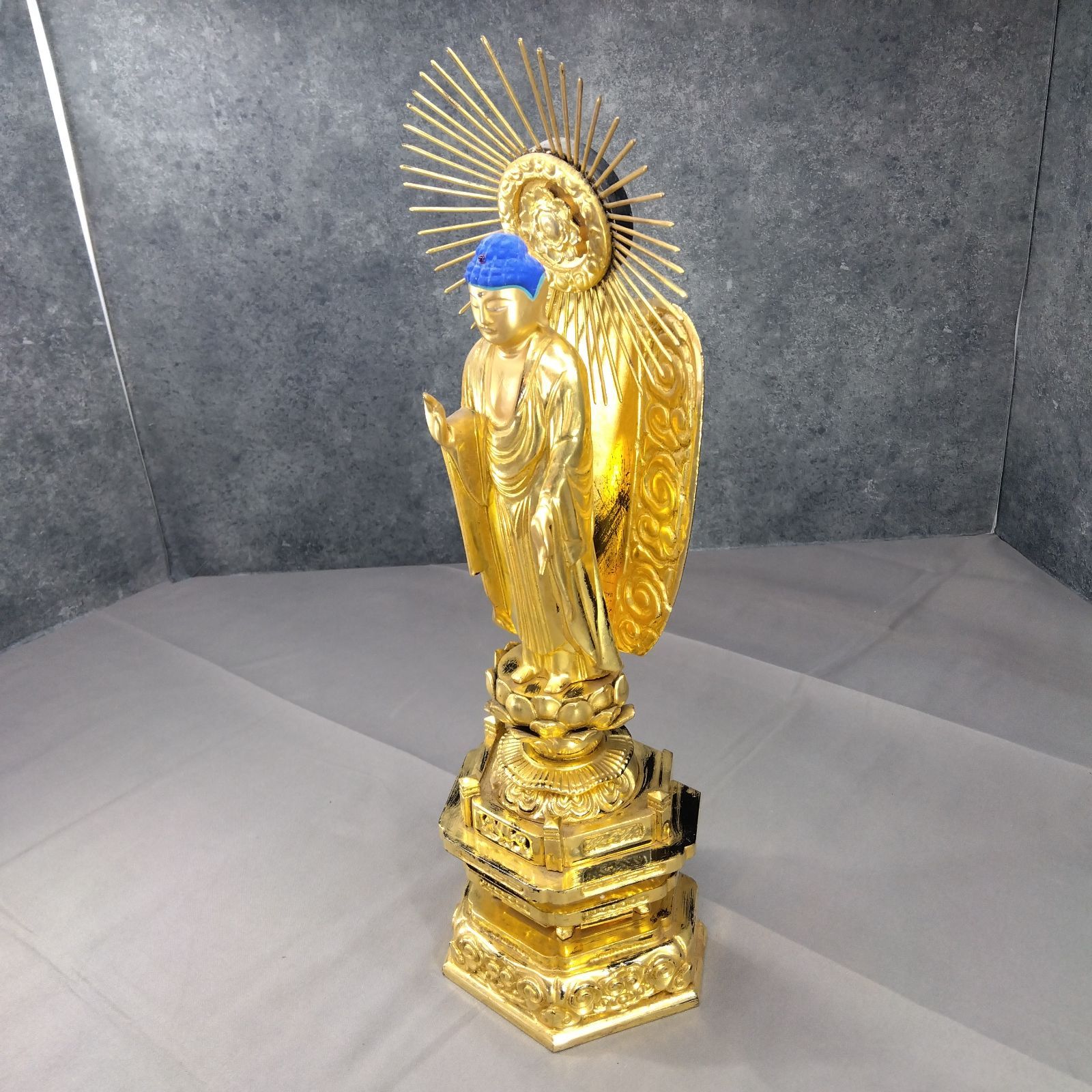 仏像 立像 光背付 金色 仏教美術 置物 民芸 古道具 A690 - メルカリ