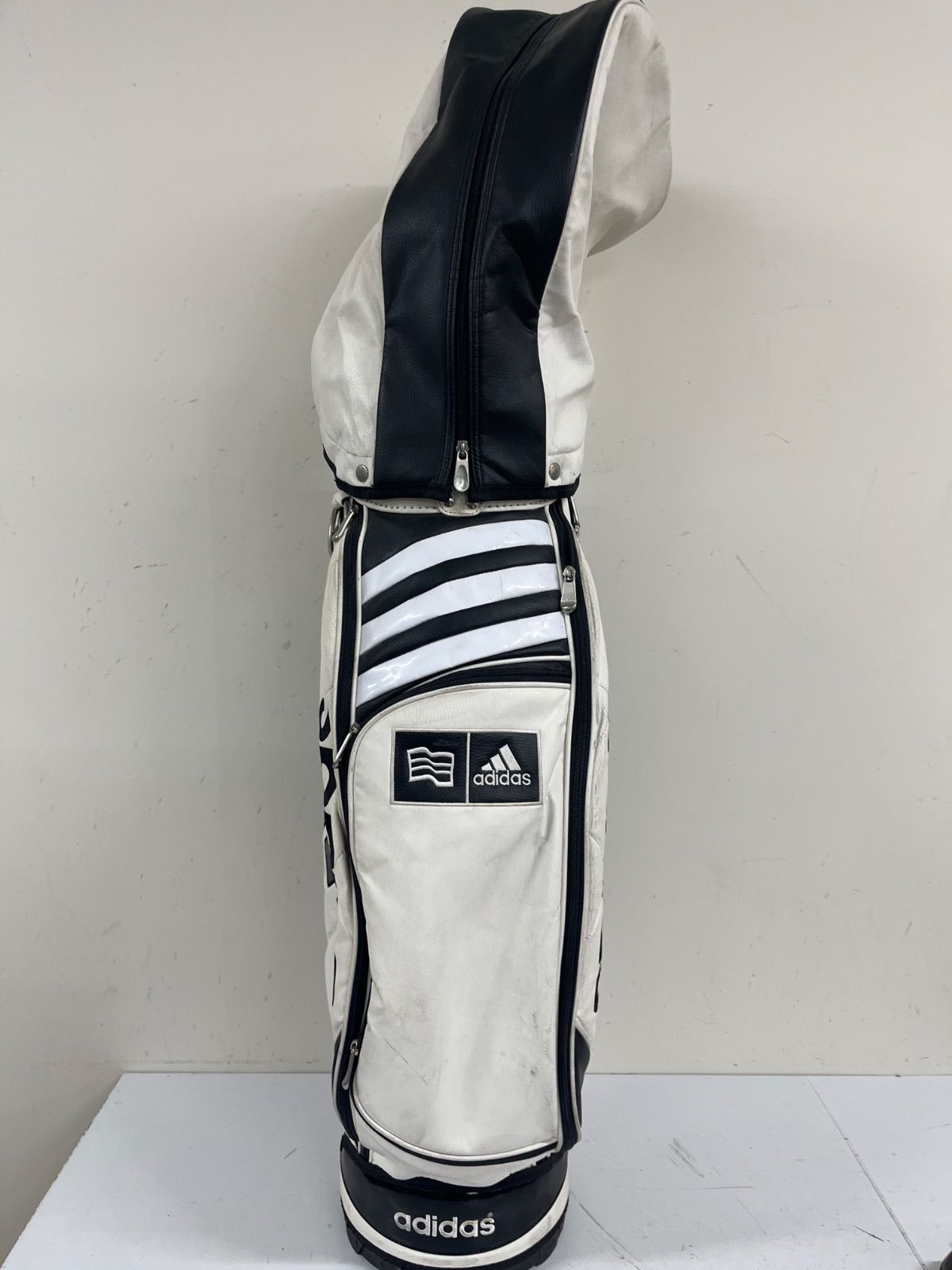 送料無料！！adidas アディダス ゴルフバッグ キャディバッグ ホワイト