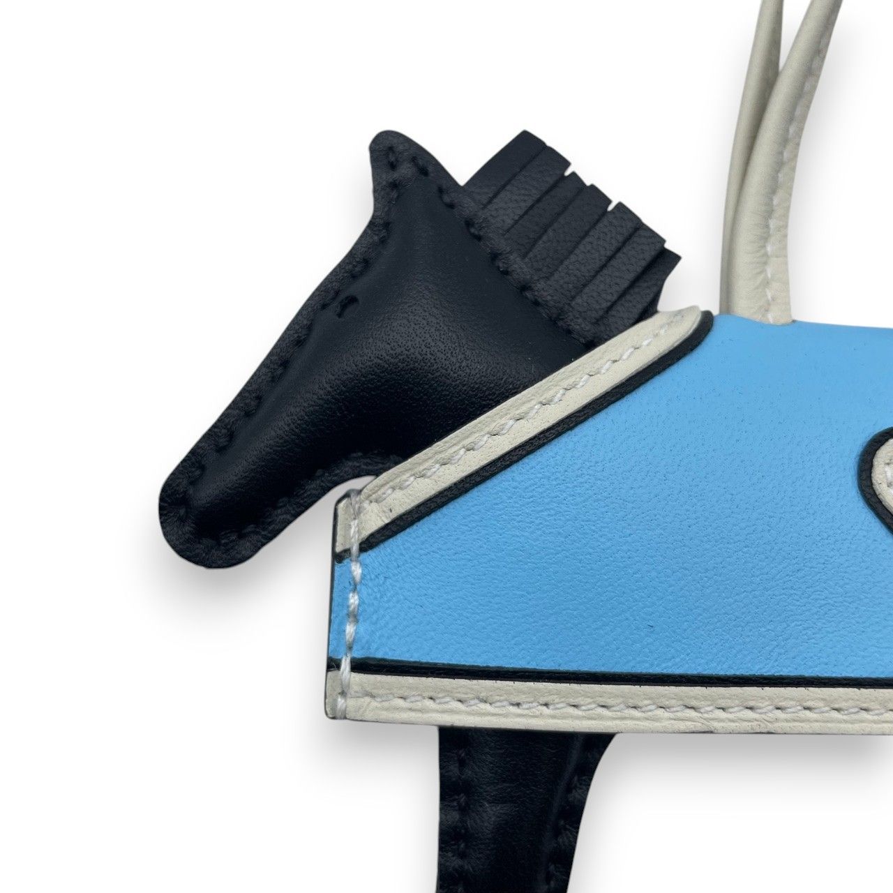 エルメス ロデオチャーム ロベオクール PM ノワール/クレ/セレステ K