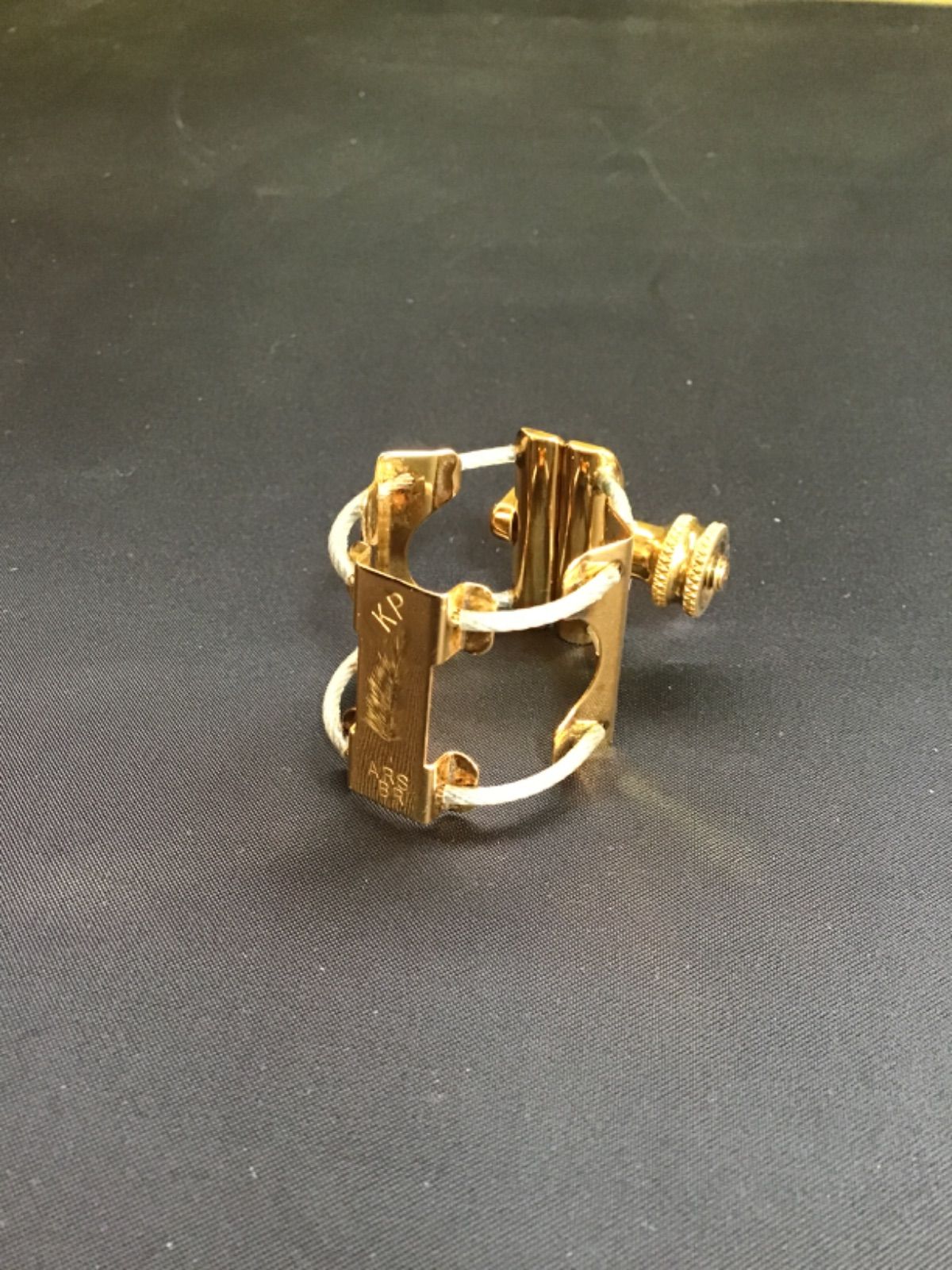 中古品】Kplume リガチャー アルトラバー マウスピース用 真鍮