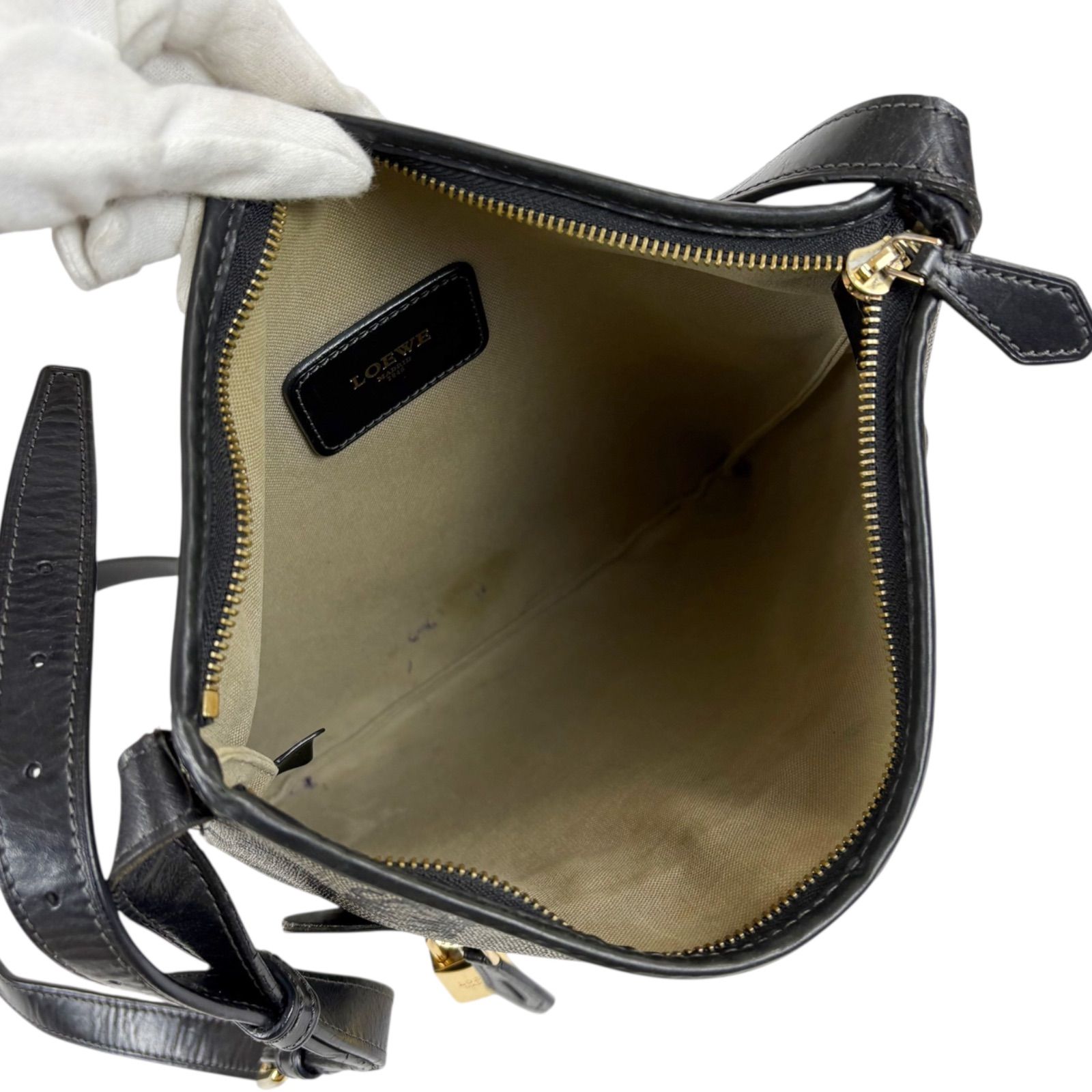 ロエベ LOEWE リピートアナグラム ショルダーバッグ クロスボディ 