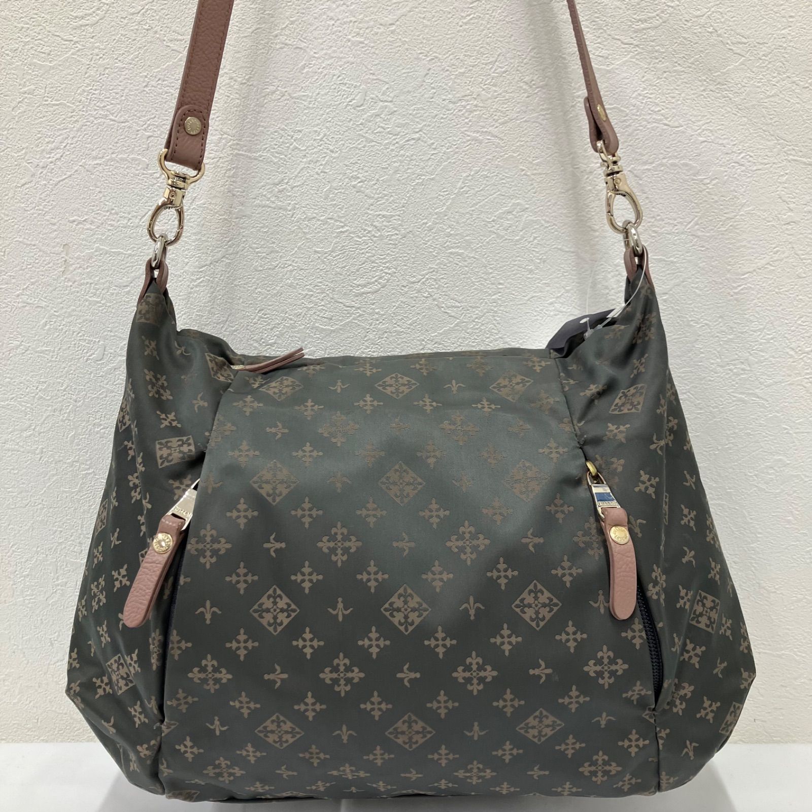 新品未使用russet ピンクグレー バッグ 9000 russet ラシット ショルダーバッグ グレー ピンク ナイロン