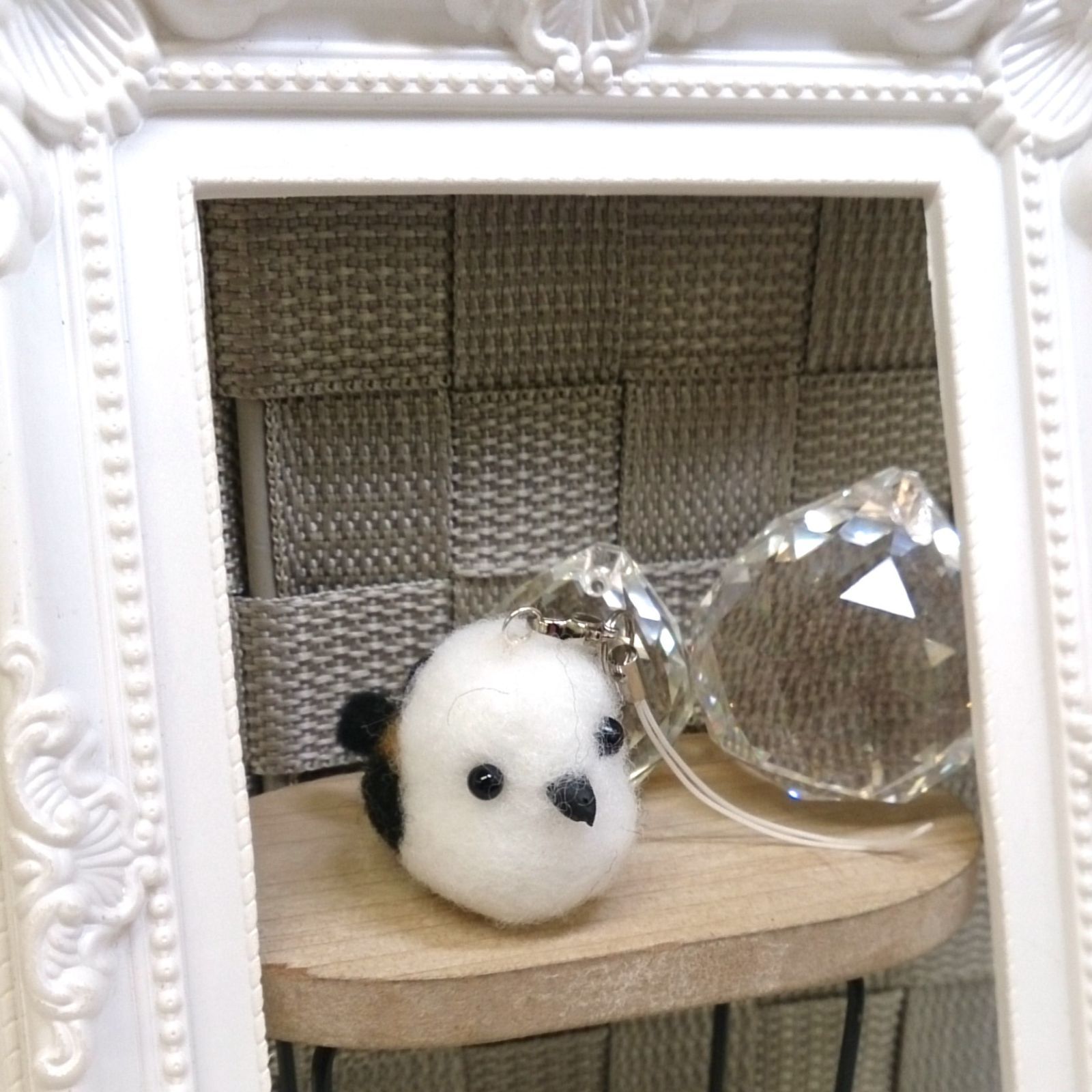 ころんと可愛いシマエナガの羊毛フェルトストラップ｜小さな癒し鳥 oh