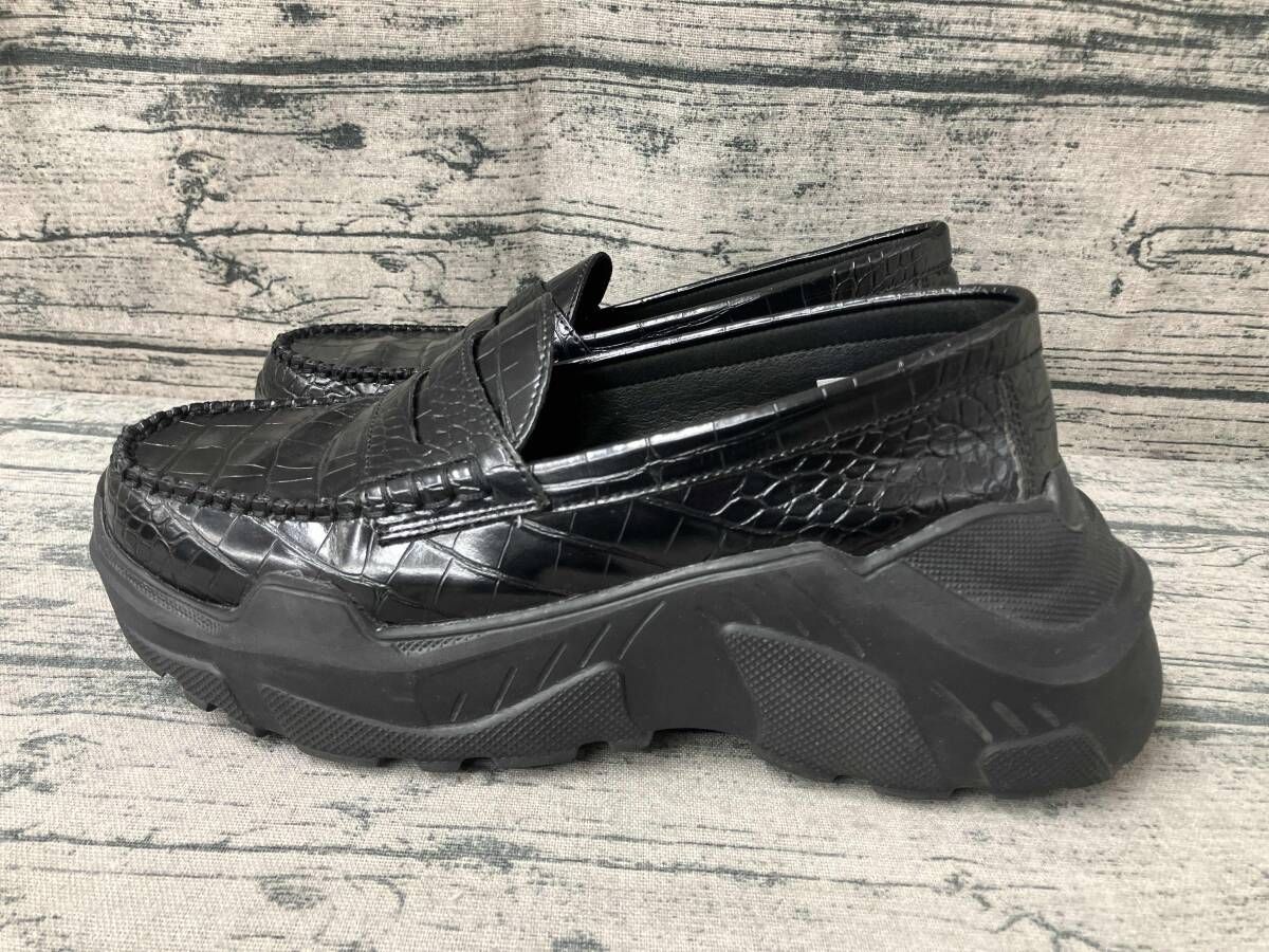 AKIKOAOKI アキコアオキ ローファー スニーカー クロコ調 24cm - メルカリ