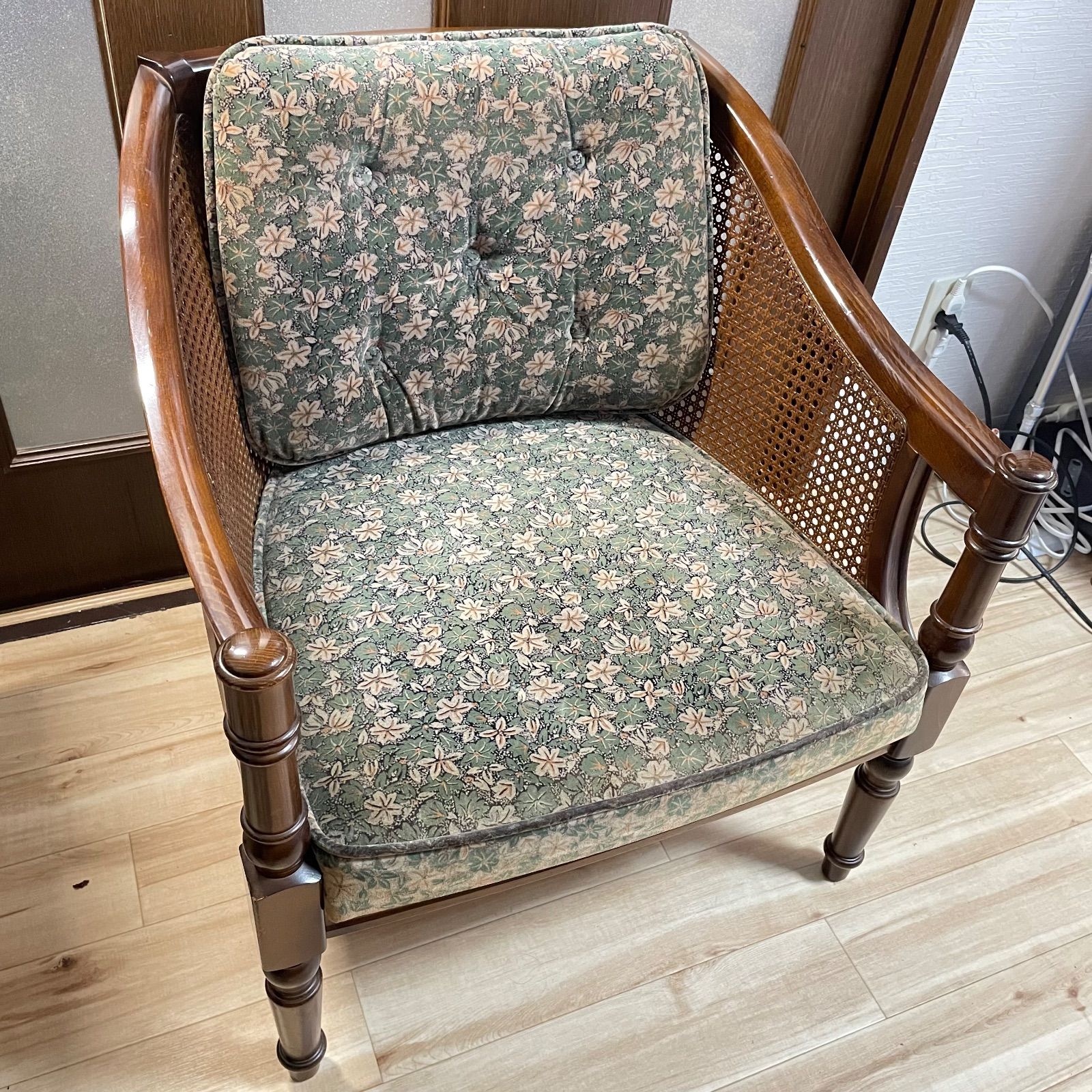 karimoku カリモク コロニアル 一人掛けソファ シングルソファ 椅子 花