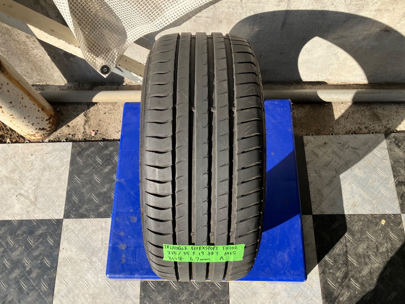 送料込み] 225/35R19 88Y M+S 2024年製 TRIANGLE EffeX Sport TH202 