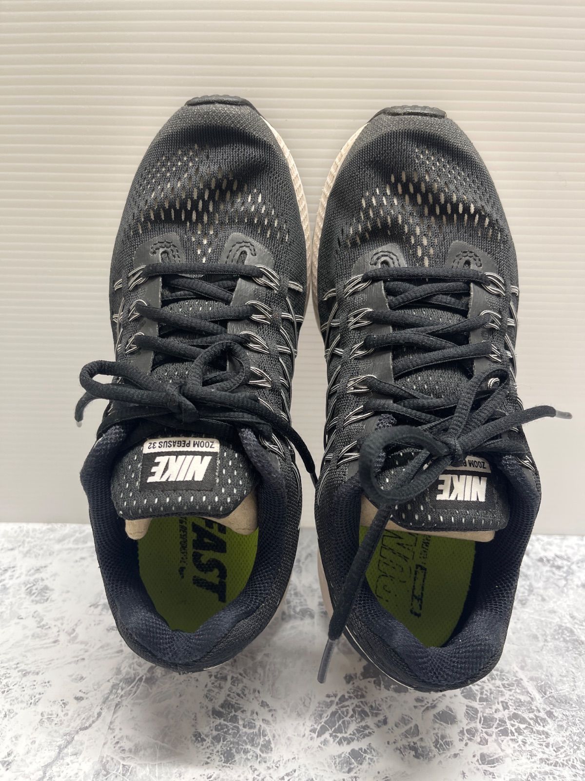 送料無料！！NIKEナイキ　RUN FAST  ランニングシューズ　軽量スニーカー　ブラック　25cm   #80202MO271