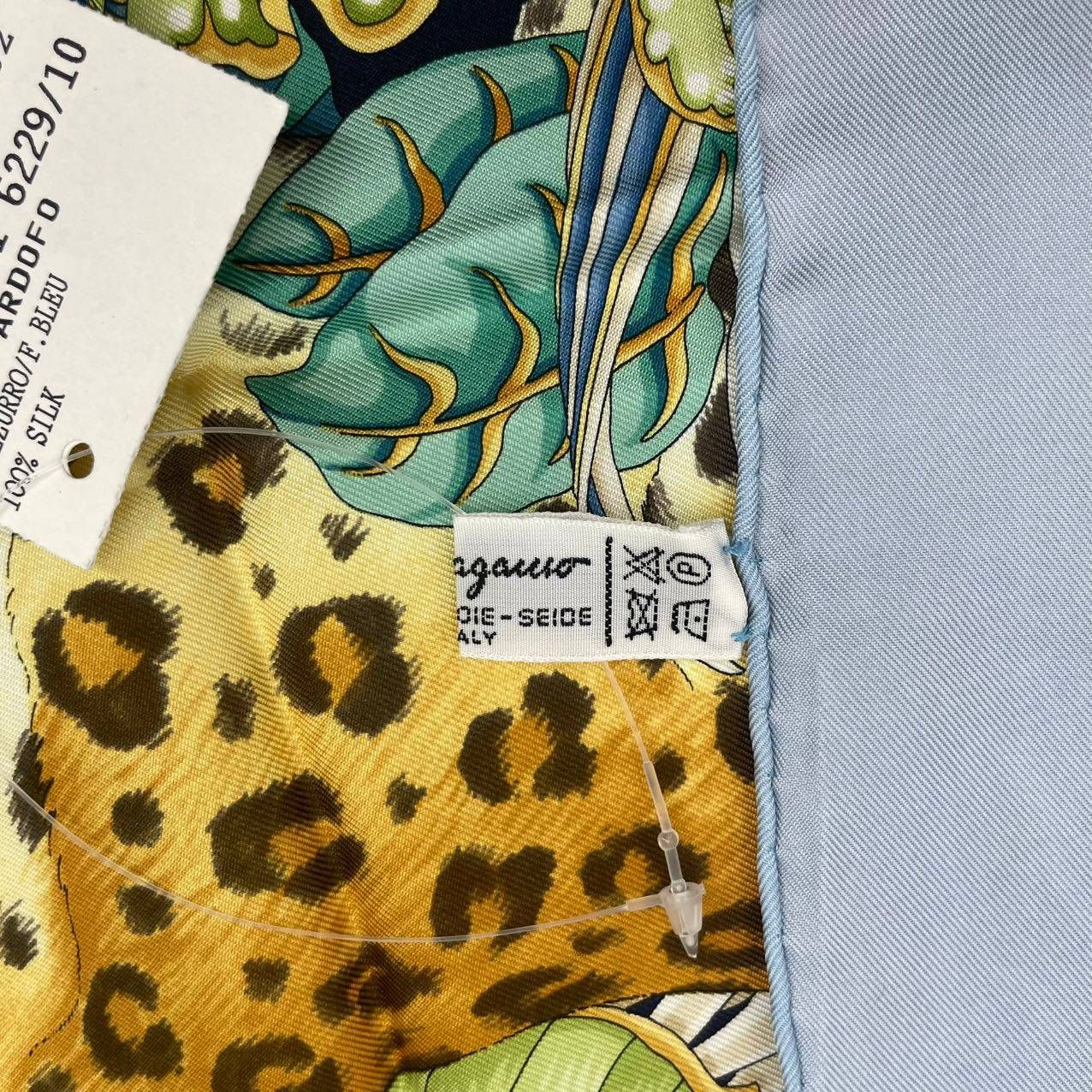 未使用品 Salvatore Ferragamo サルヴァトーレ フェラガモ スカーフ