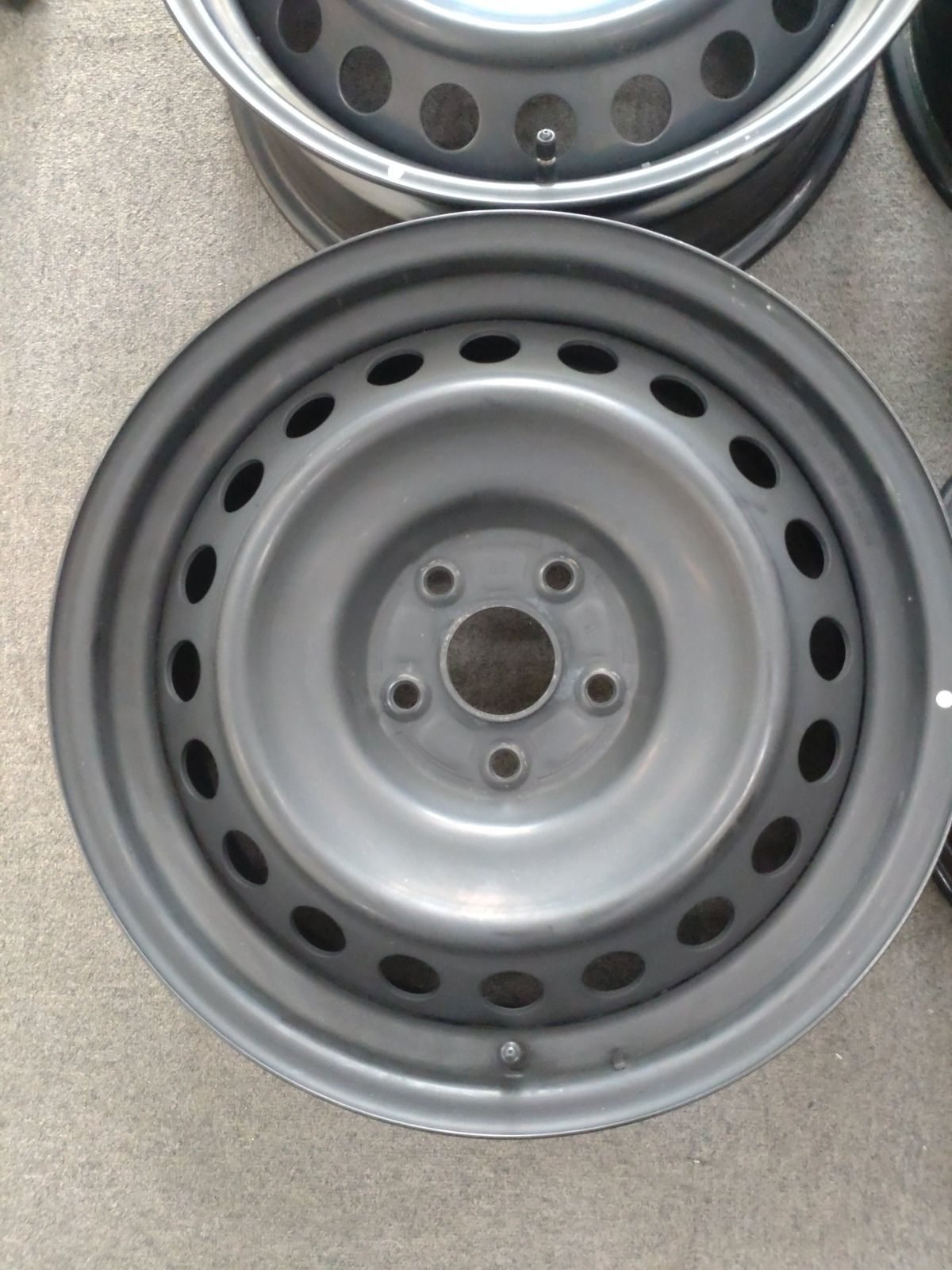 プリウス 60系 MXWH 60/65 純正 スチールホイール 17×6.5J +40 PCD114 