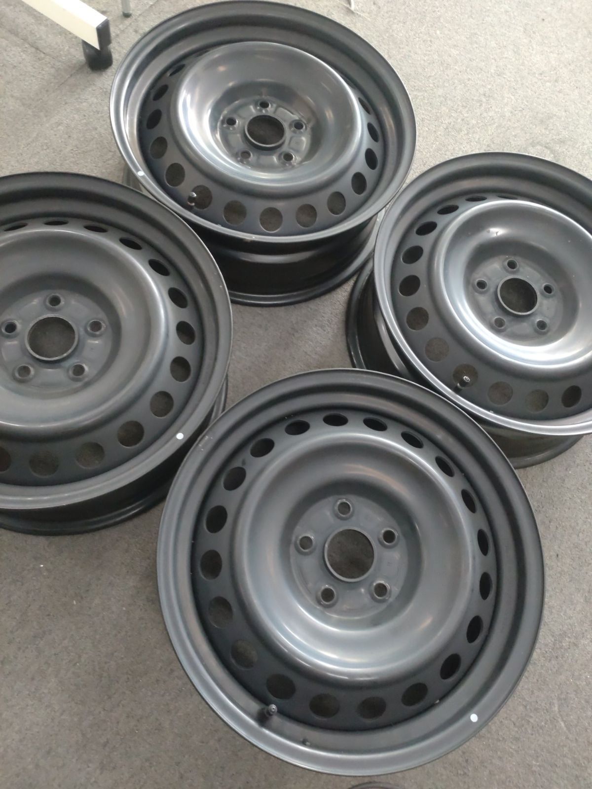 プリウス 60系 MXWH 60/65 純正 スチールホイール 17×6.5J +40 PCD114 