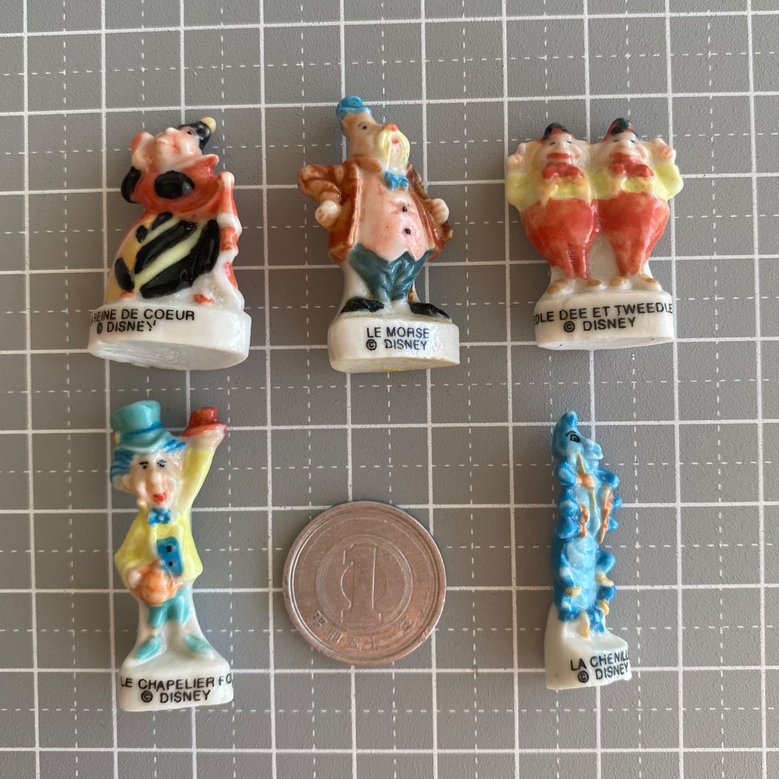 【！レア！】ヴィンテージ　フェーブ　不思議の国アリス　ツヤタイプ　11体セット 不思議の国のアリスのフェーブ 10点セット／フランス雑貨／陶器