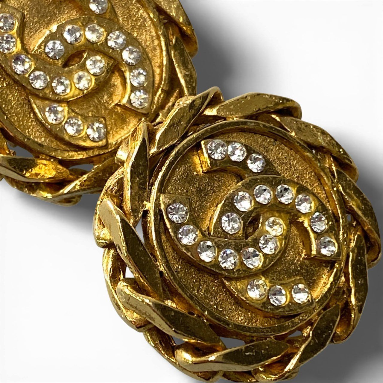 b2 Vintage CHANEL Coco Mark ココマーク Rhinestone Gold Color