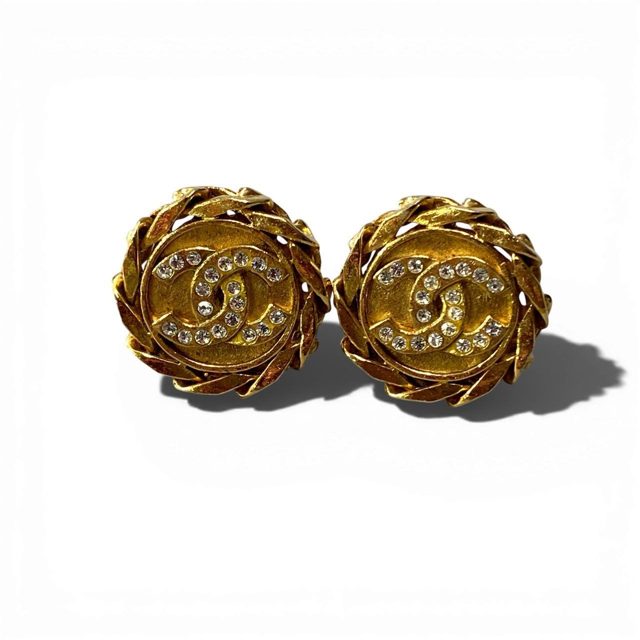 b2 Vintage CHANEL Coco Mark ココマーク Rhinestone Gold Color