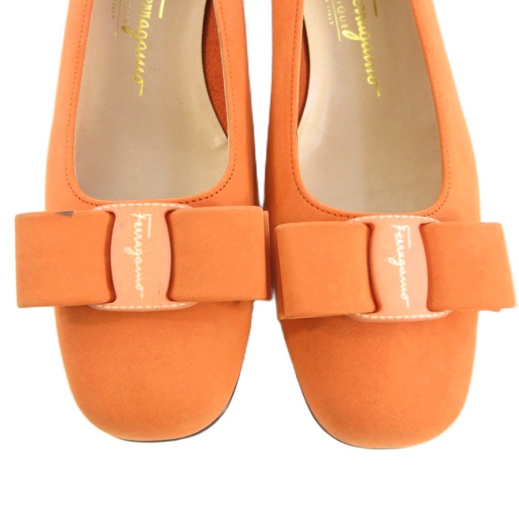 サルヴァトーレフェラガモ Salvatore Ferragamo パンプス ヴァラリボン