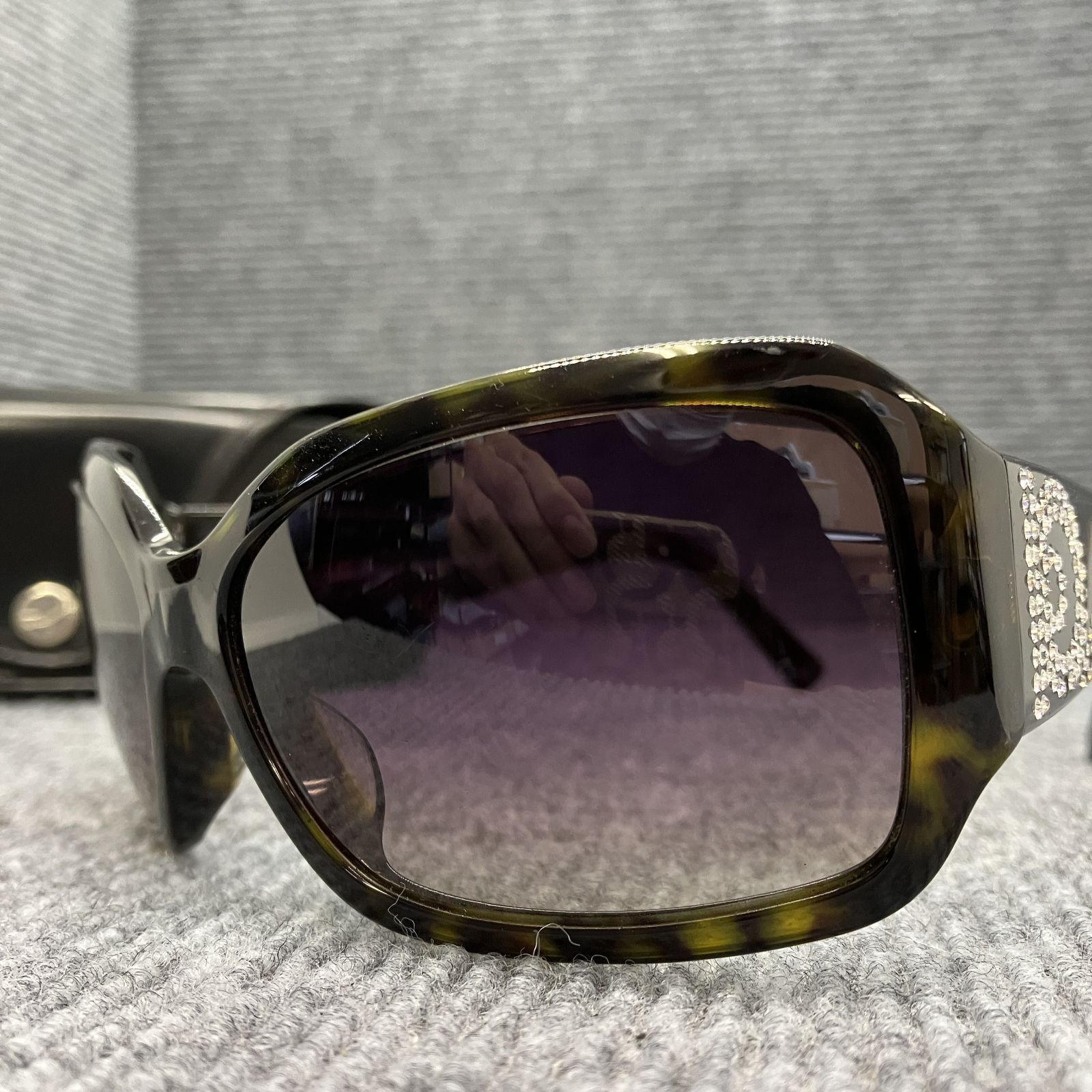 Salvatore Ferragamo フェラガモ サングラス 2106-B 102/13 4796