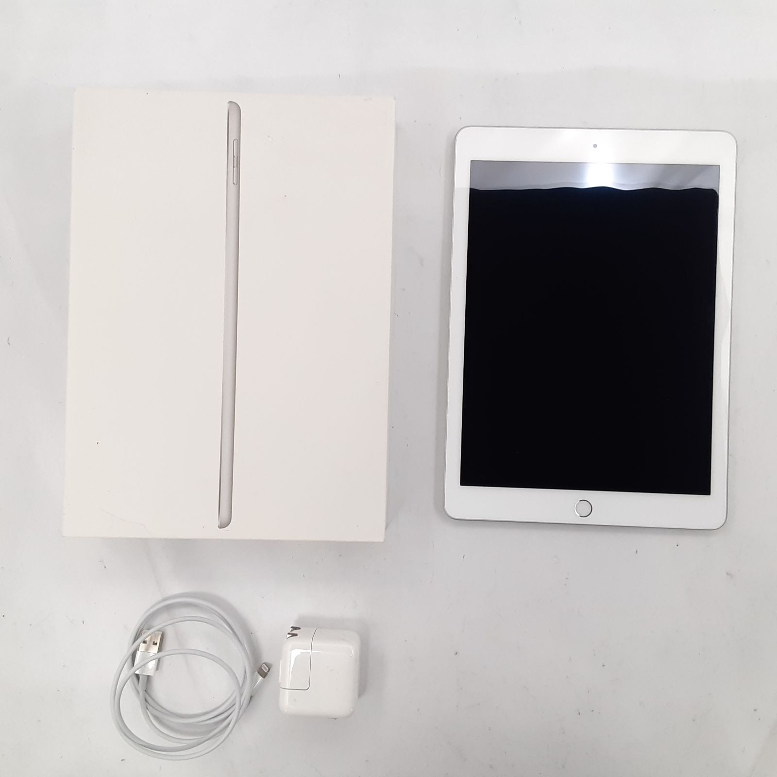 ☆ジャンク/一部動作確認済み☆Apple iPad 第5世代 Wi-Fi 32GB MP2G2J