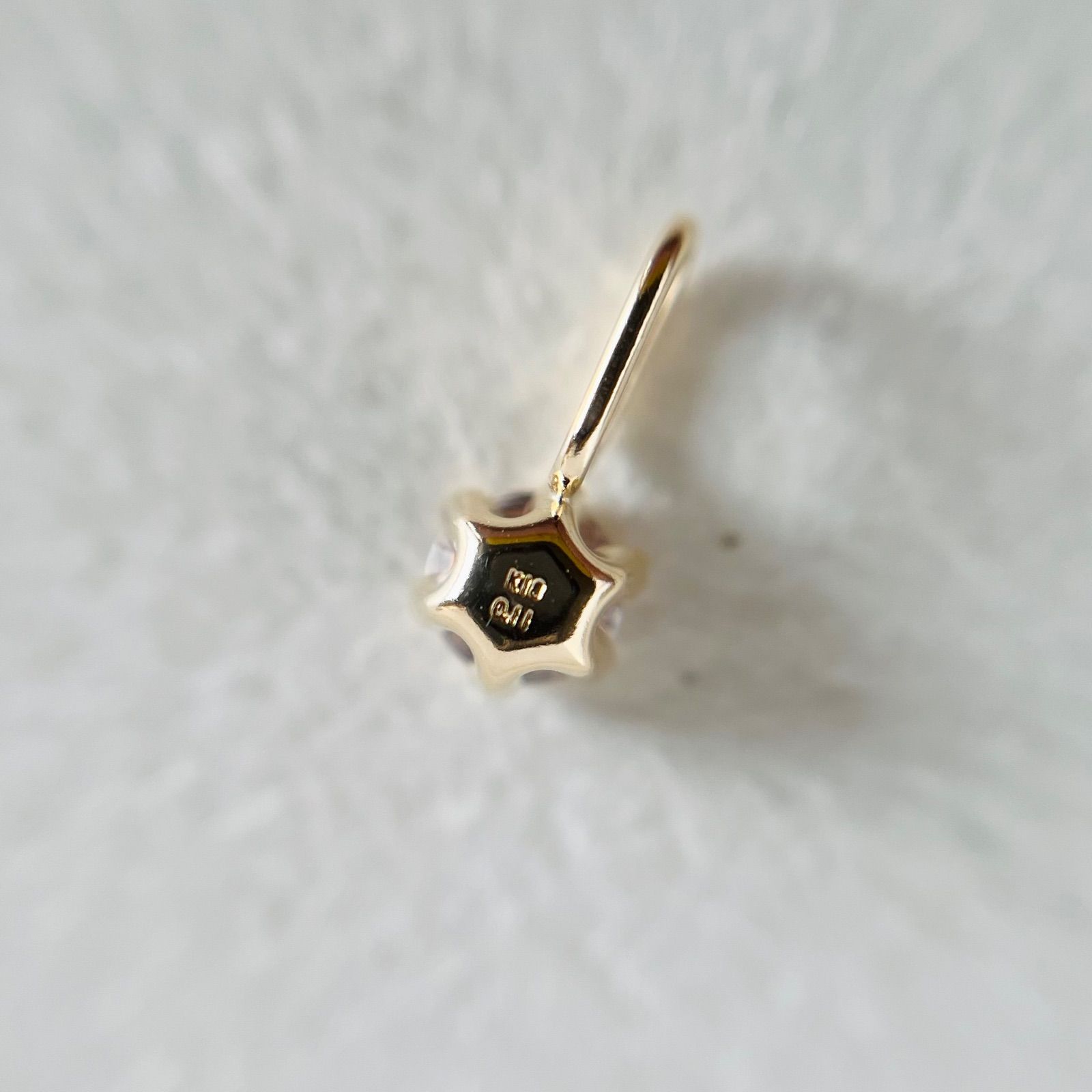 K18YG 天然ダイヤモンド 0.11ct チャーム ペンダントトップ dia - メルカリ
