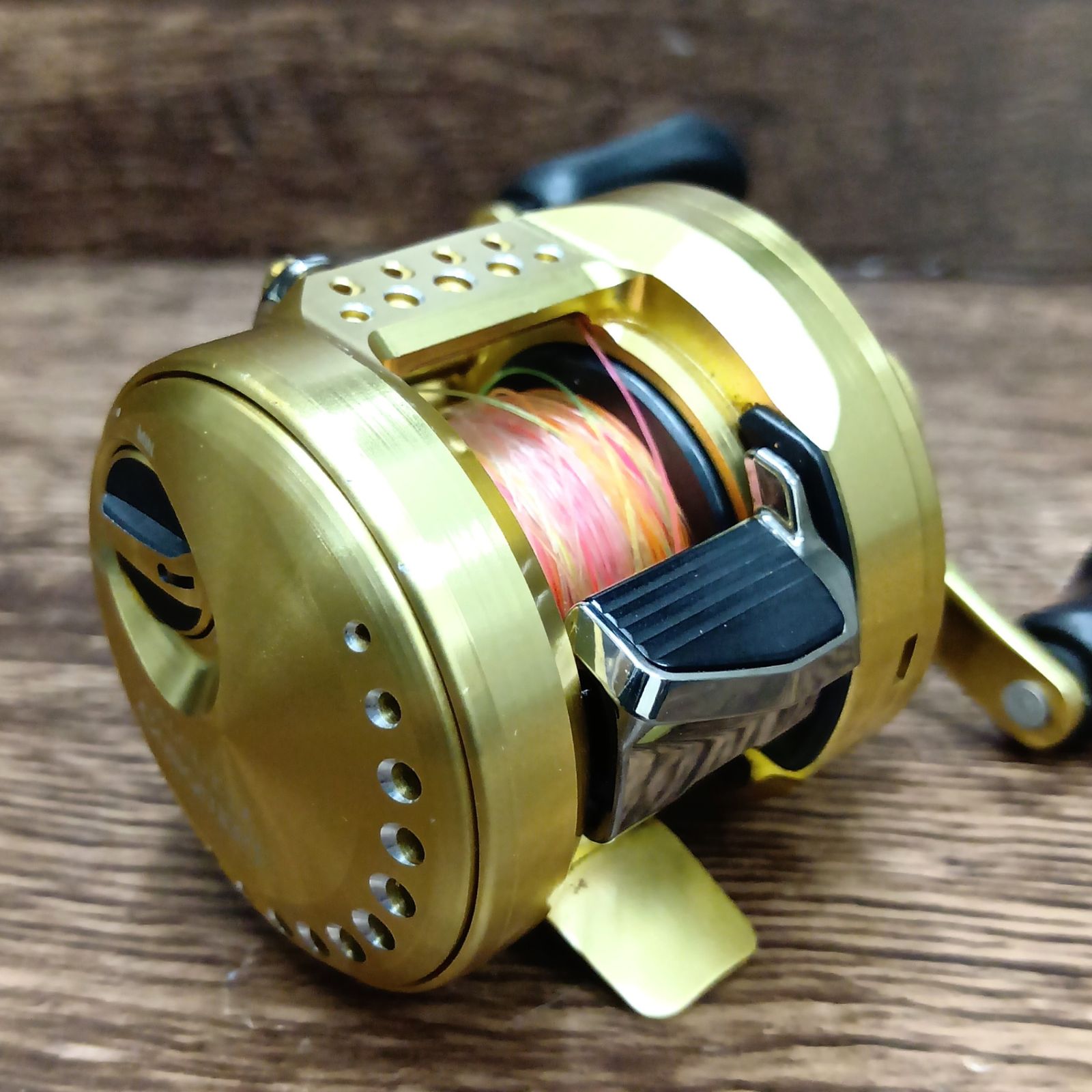 カルカッタ　ベイトリール シマノ(SHIMANO) 21 カルカッタコンクエスト 100 ベイトリール - メルカリ