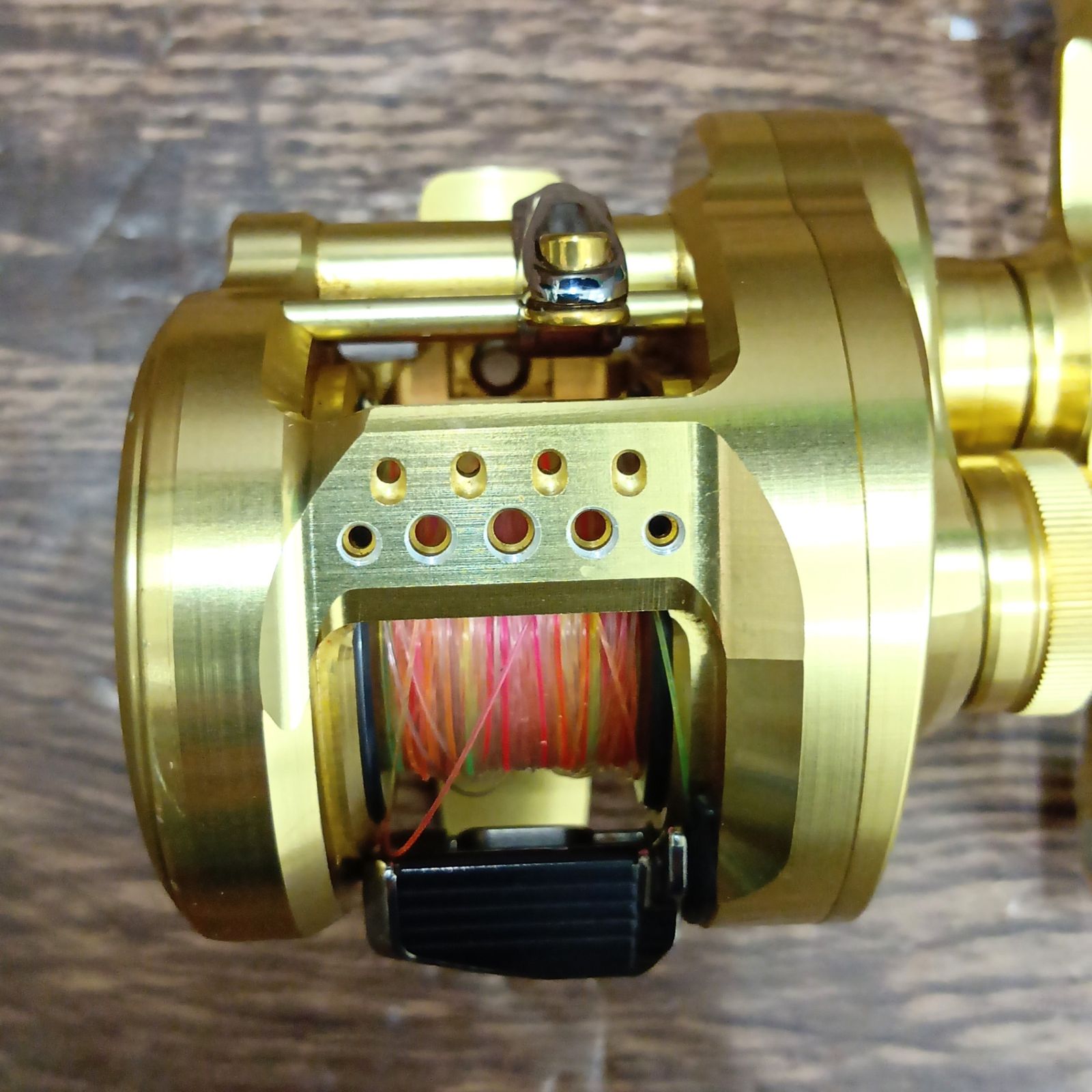 シマノ(SHIMANO) 21 カルカッタコンクエスト 100 ベイトリール - メルカリ