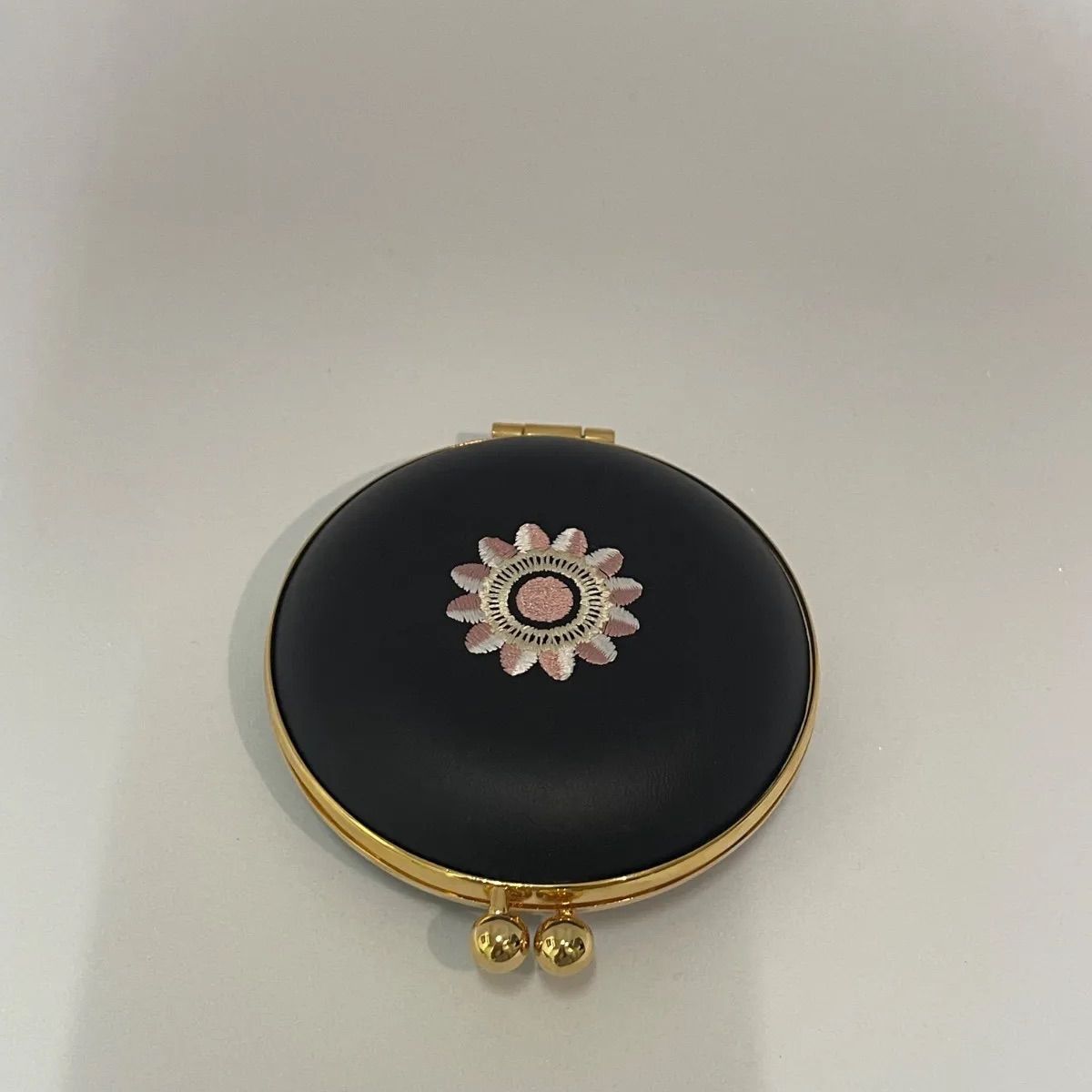 コスメデコルテ　マルセルワンダース　ケース コスメデコルテ マルセルワンダースコレクション ケースのみ - メルカリ