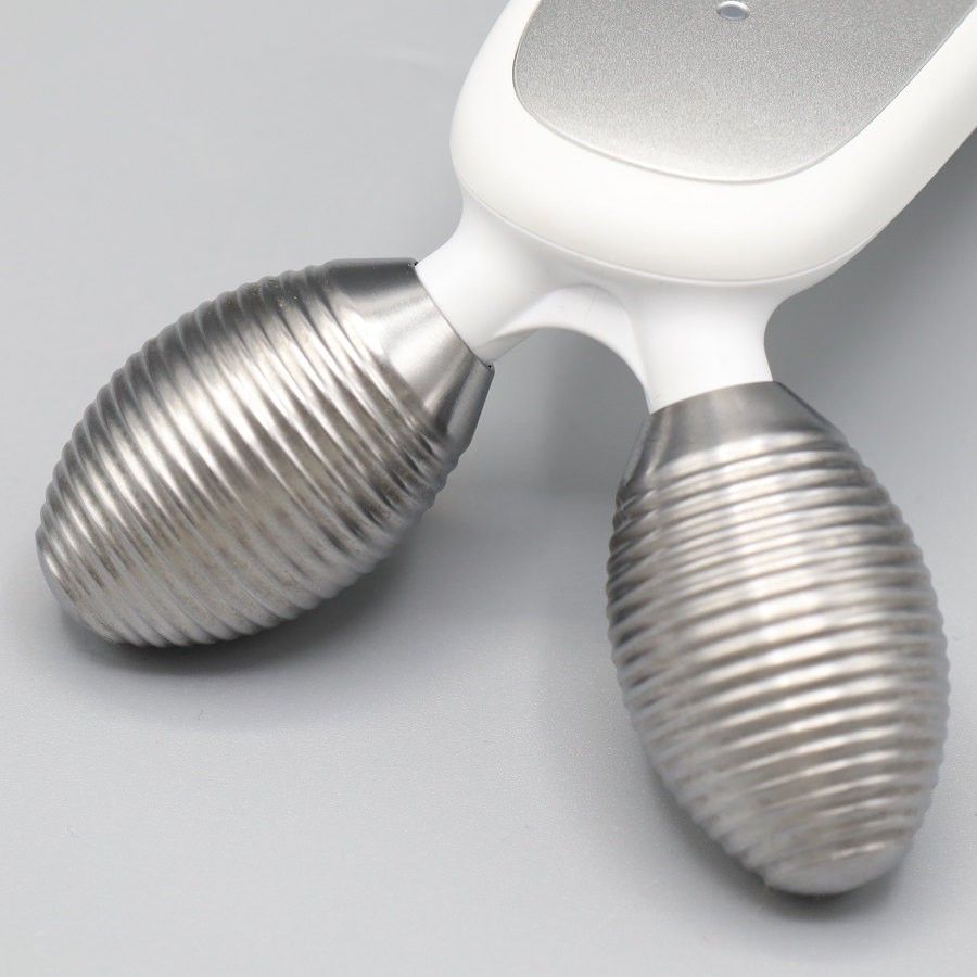 美品】MEDICUBE AGE-R ME-AGE-R-01 EMS美顔器 ダーマショット メディ