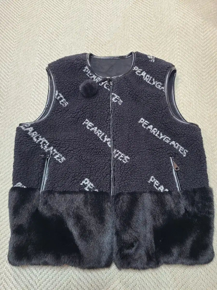 100)パーリーゲイツ ファー ベスト ブラック - メルカリ