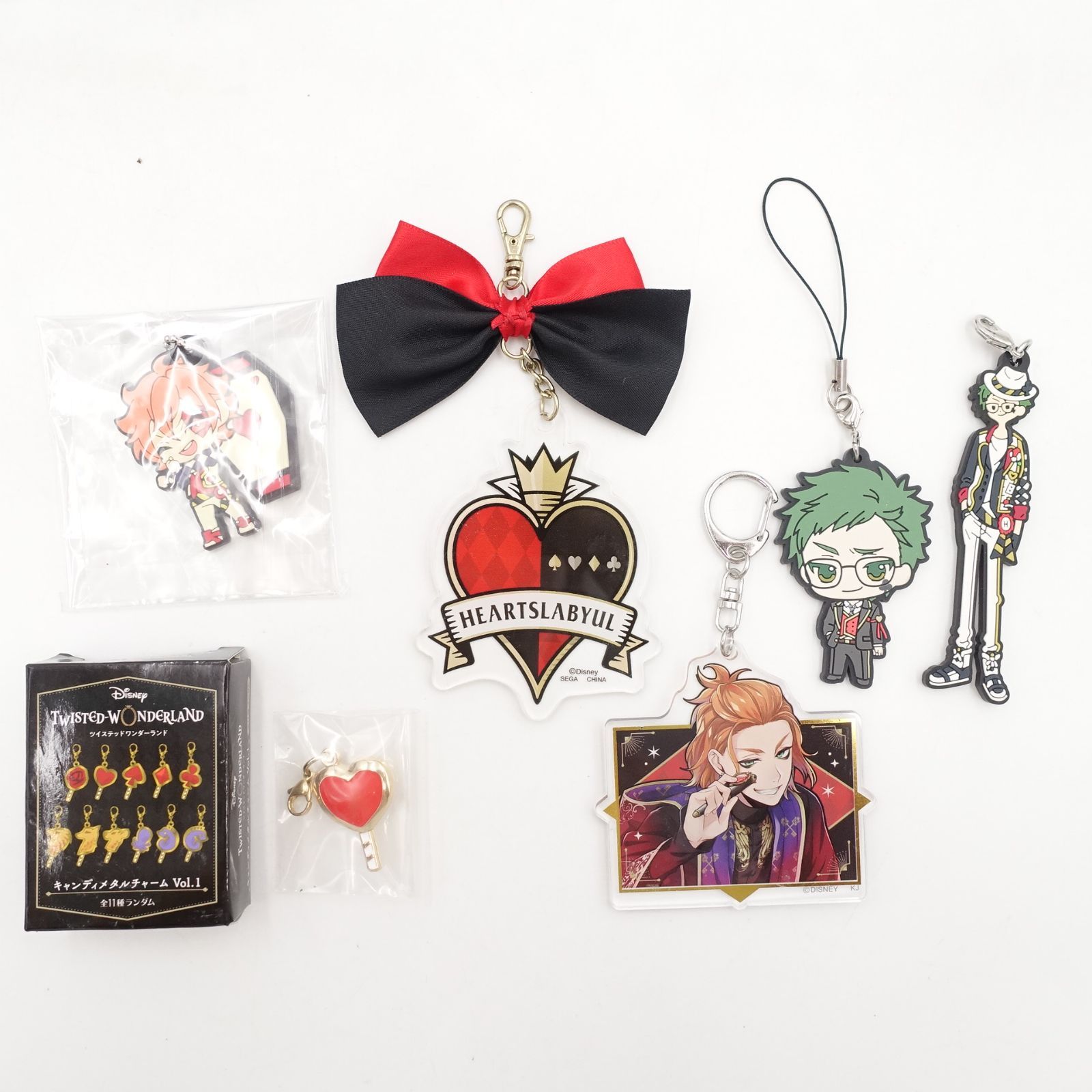 ディズニー ツイステッドワンダーランド ハーツラビュル寮 グッズお