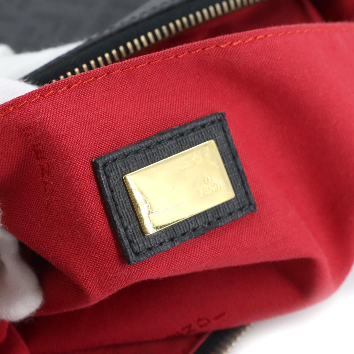 新品同様 フェンディ FENDI ズッキーノ ショルダー バッグ PVC レザー グレー 8BT151 ゴールド 金具 Zucchino Shoulder Bag 90308496 新品同様 フェンディ FENDI ズッキーノ ショルダー バッグ PVC レザー