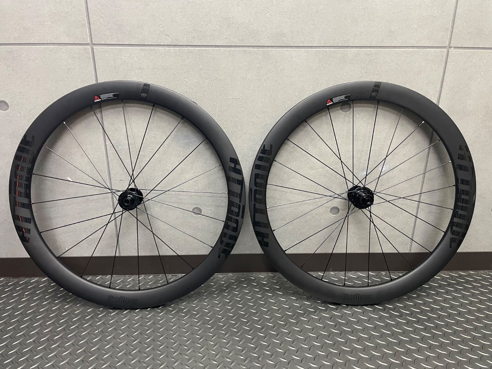 □NEW□GUSTO グスト ATTAQUE carbon 50mm アタッキ カーボン ホイール