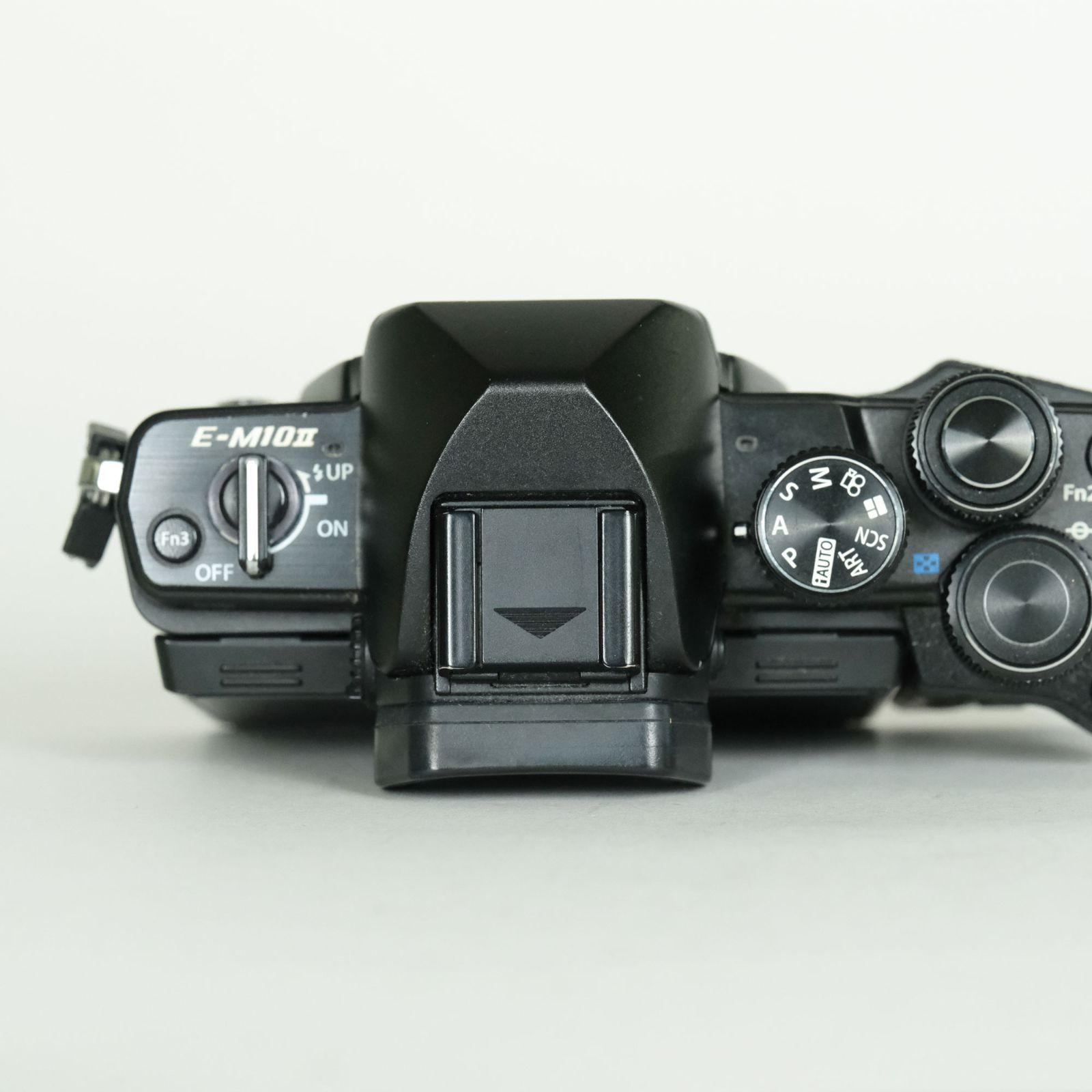 良品 | シャッター数25,660回] OLYMPUS OM-D E-M10 Mark II [ボディ