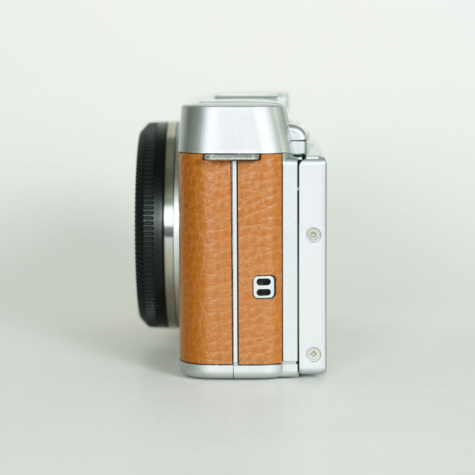 良品 | バッテリー4個・グリップ付] FUJIFILM X-A2 ボディ ブラウン