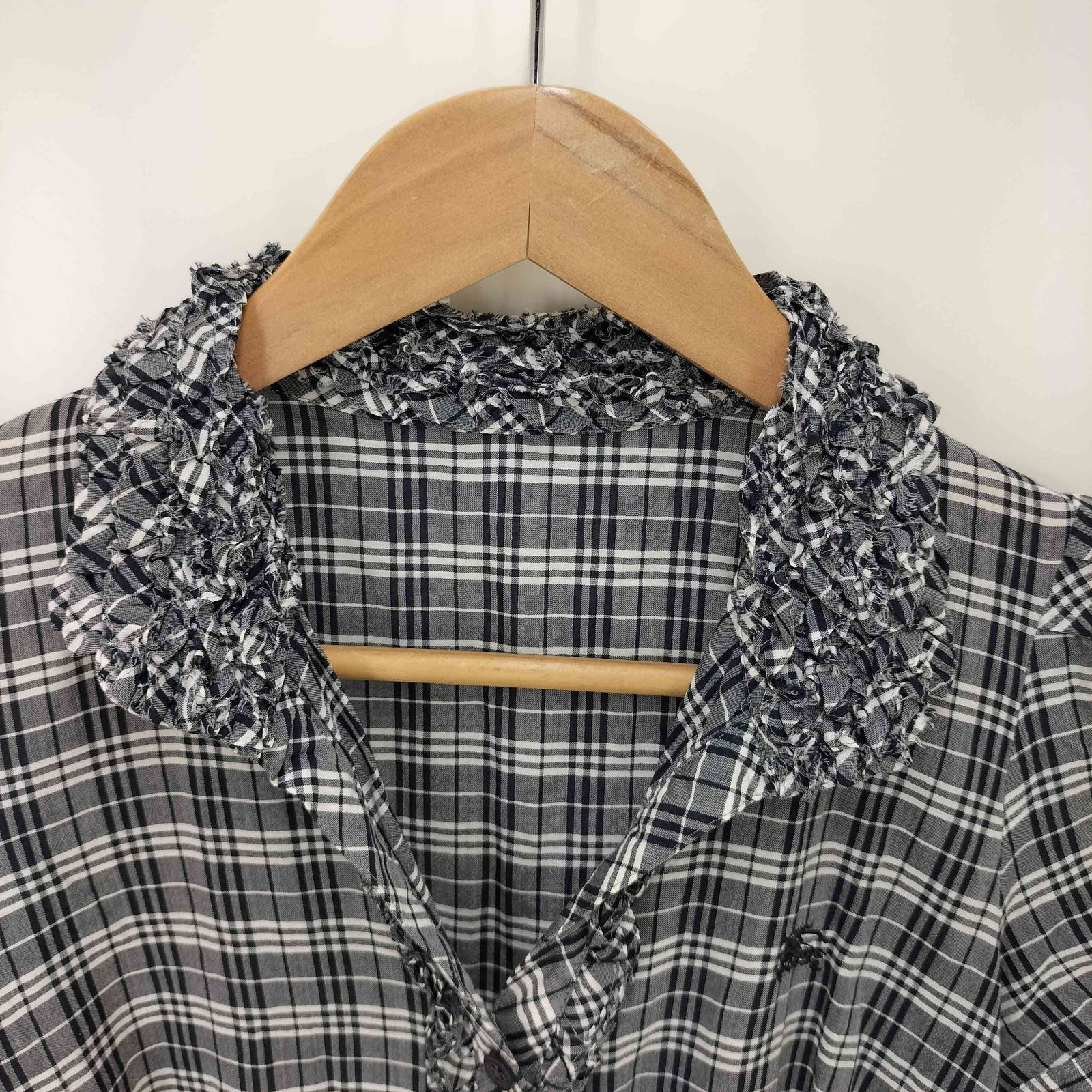 バーバリーブルーレーベル BURBERRY BLUE LABEL ロゴ刺繍 フリル